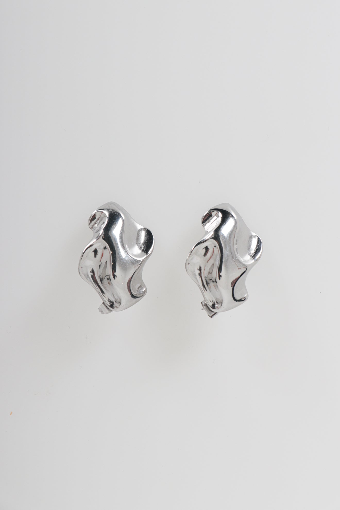 Σκουλαρίκια ανάγλυφα