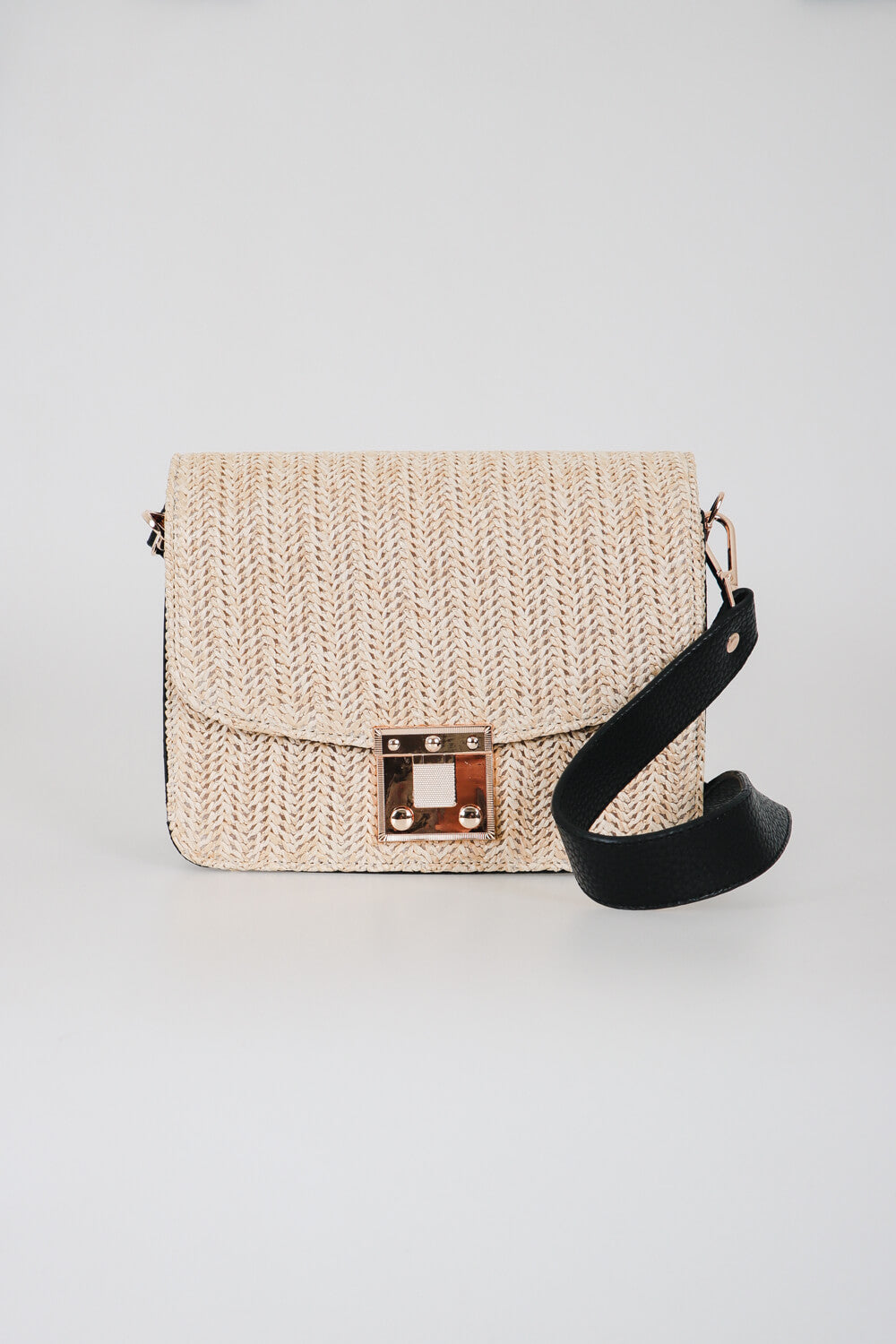 Τσάντα ώμου με ψάθινη όψη