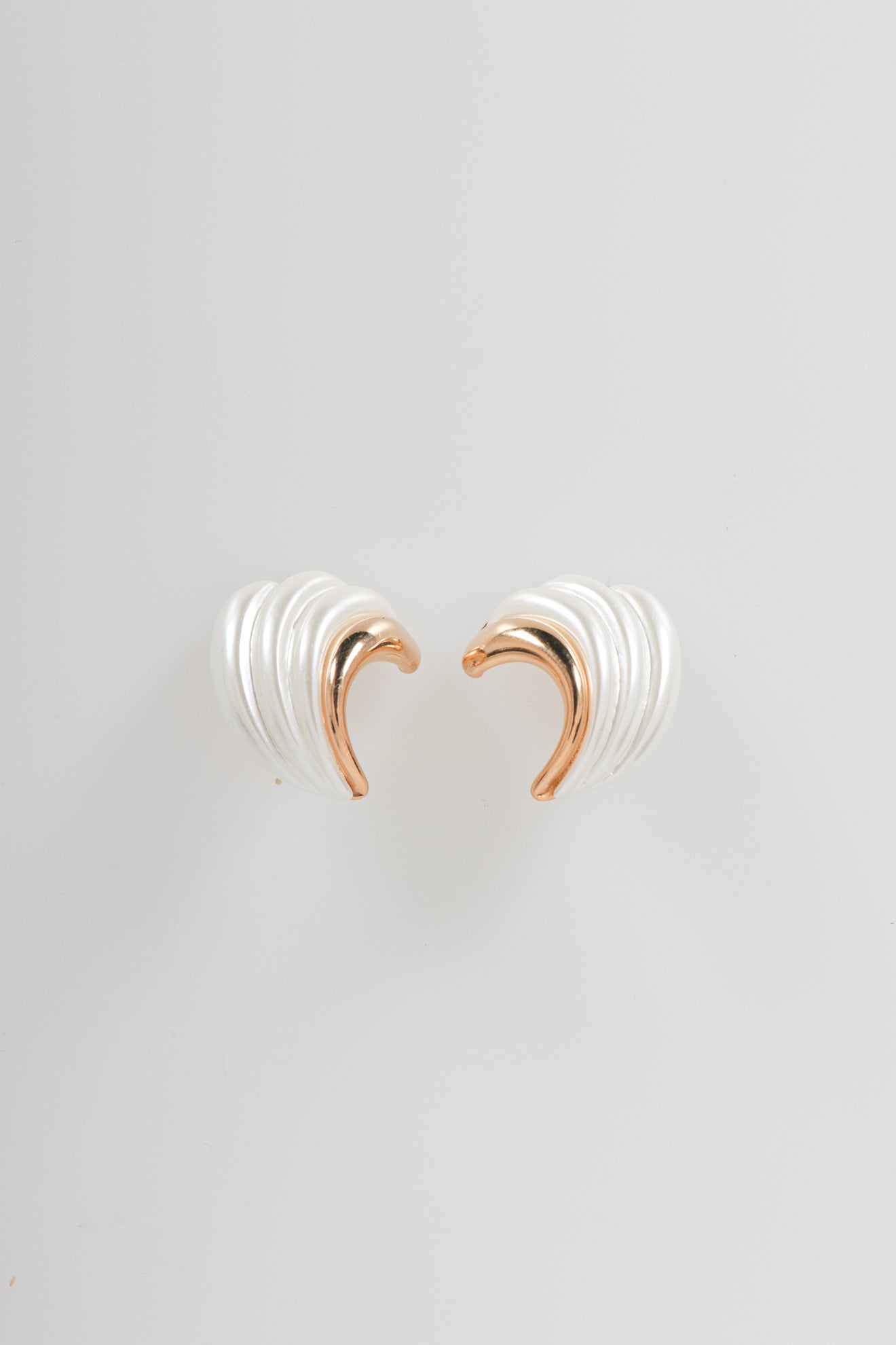 Σκουλαρίκια σε συδυασμό