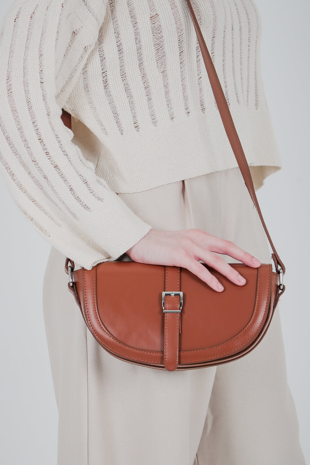 Οβάλ τσάντα ώμου