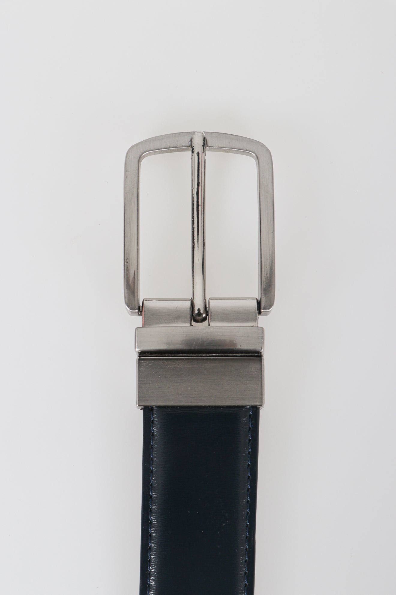 Αναστρέψιμη δερμάτινη ζώνη