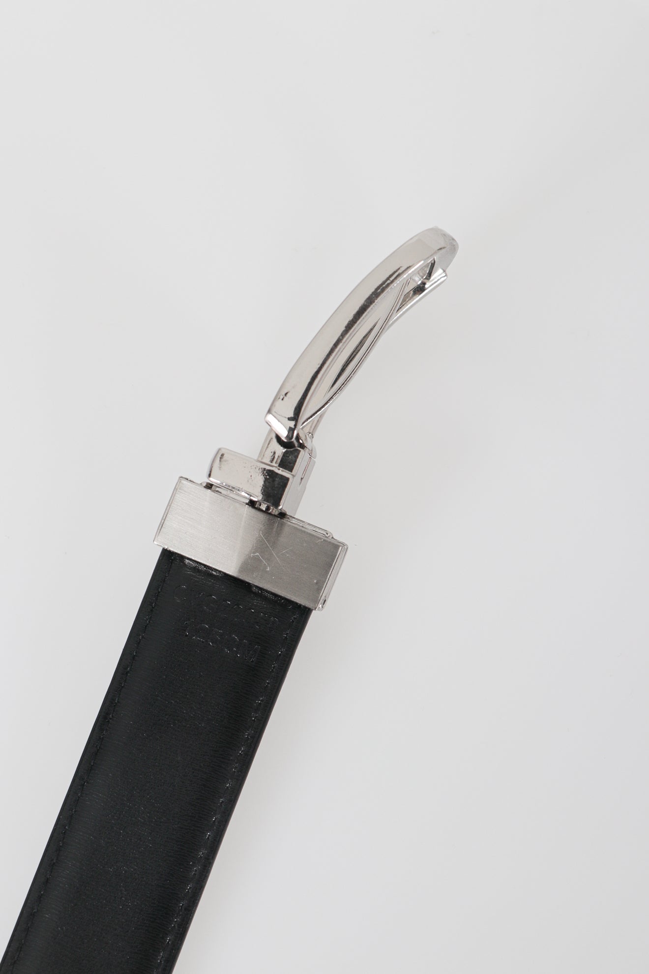 Αναστρέψιμη δερμάτινη ζώνη