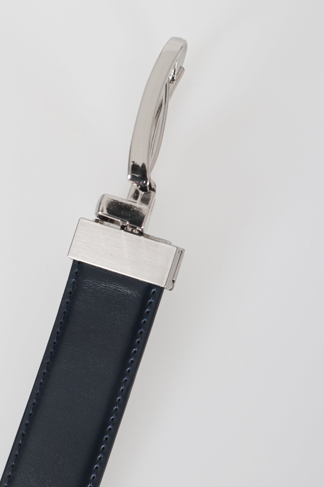 Αναστρέψιμη δερμάτινη ζώνη