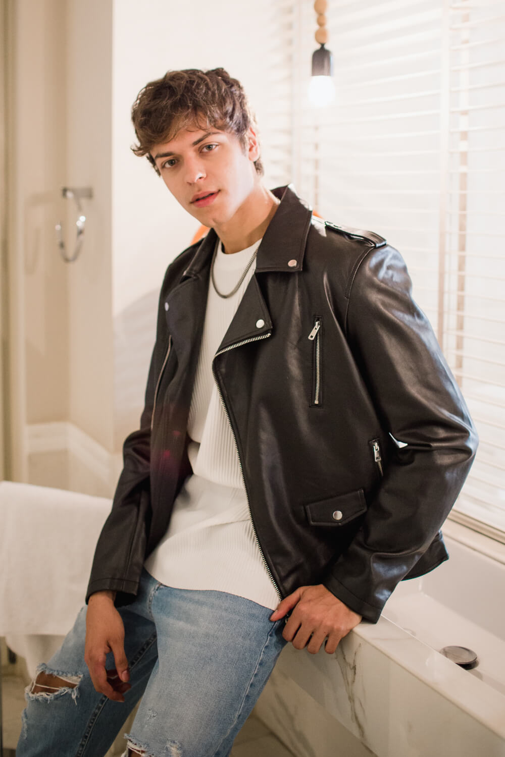 Μπουφάν biker με υφή δέρματος