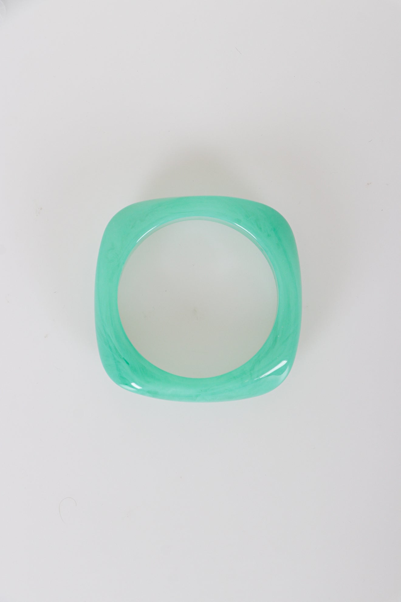 Κοκκάλινο βραχιόλι