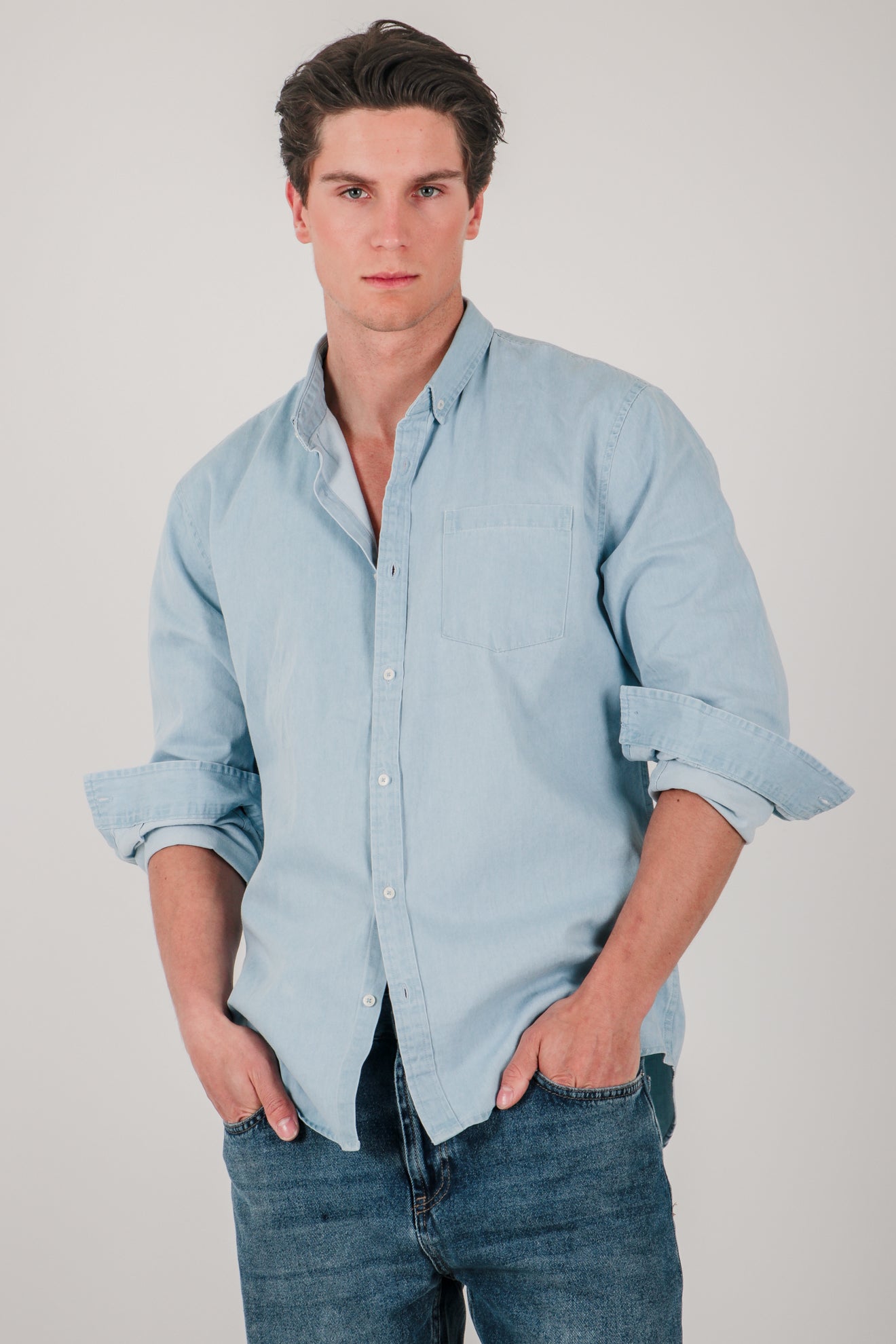 Πουκάμισο ντένιμ με τσέπη