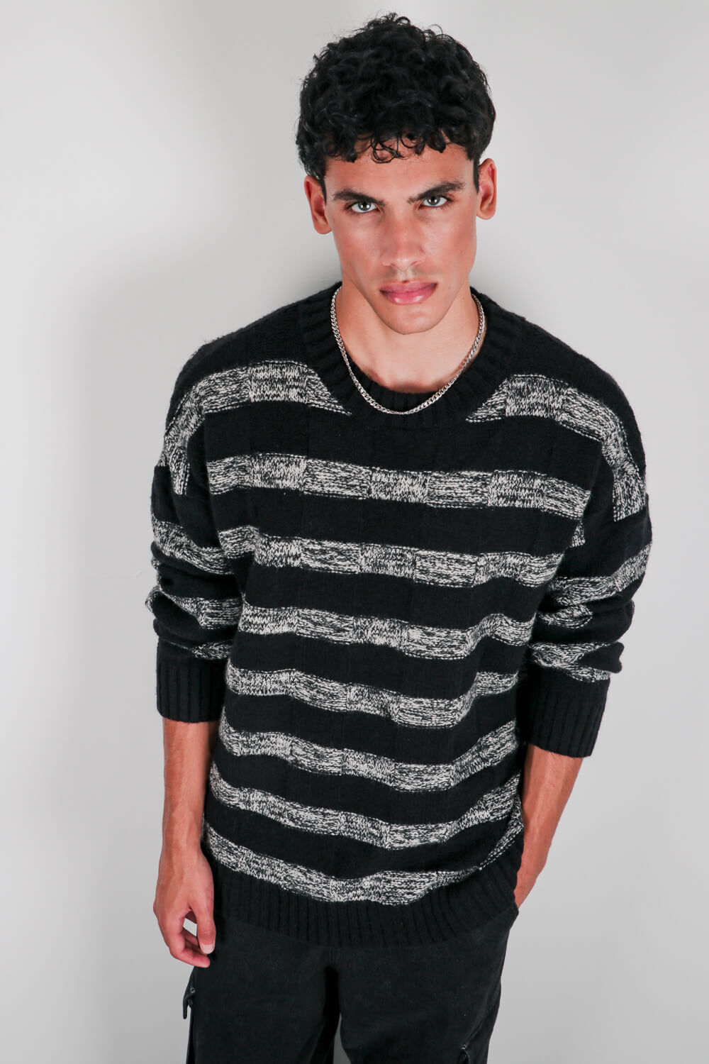 Πλεκτή μπλούζα με ρίγες