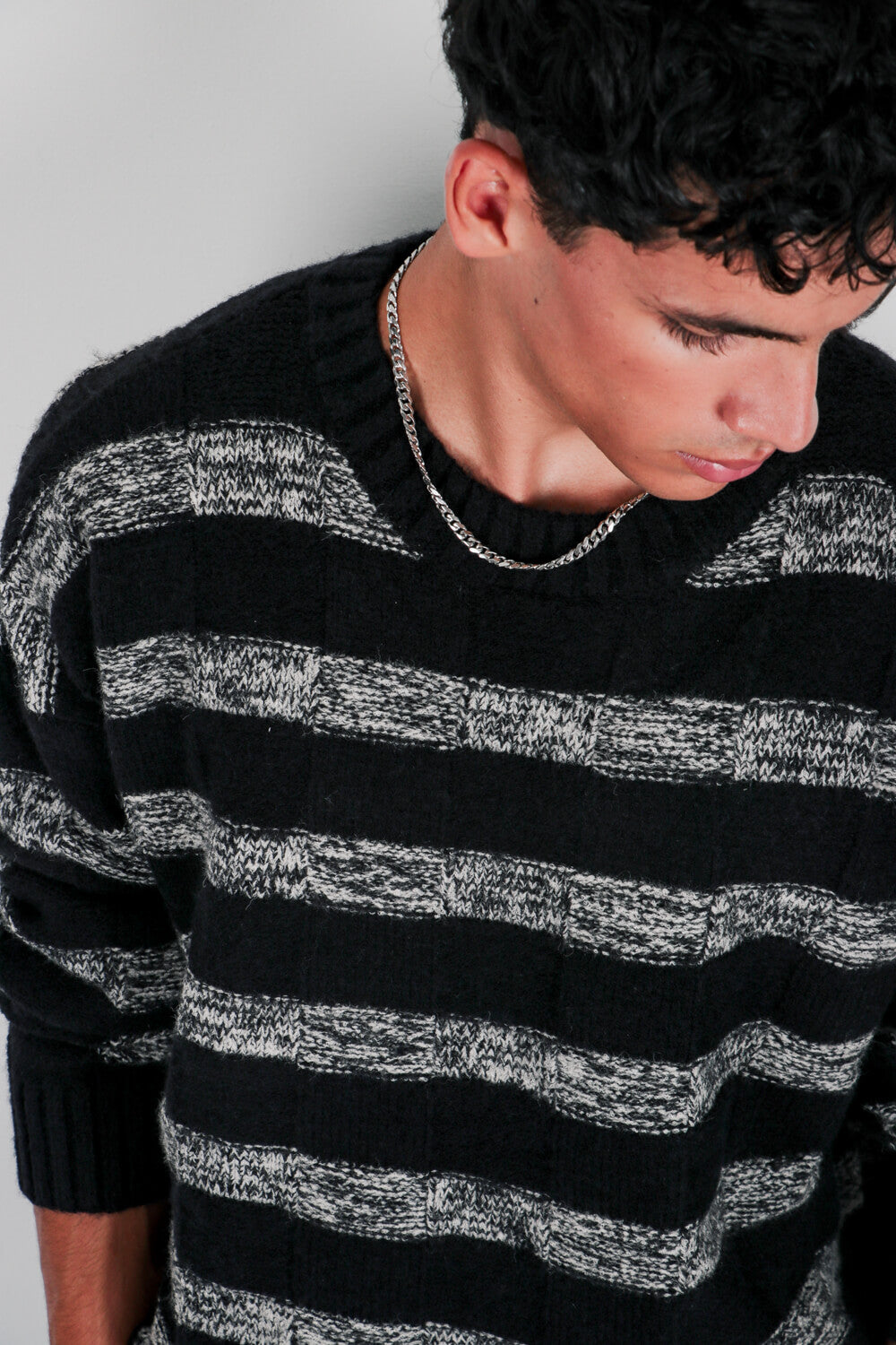 Πλεκτή μπλούζα με ρίγες