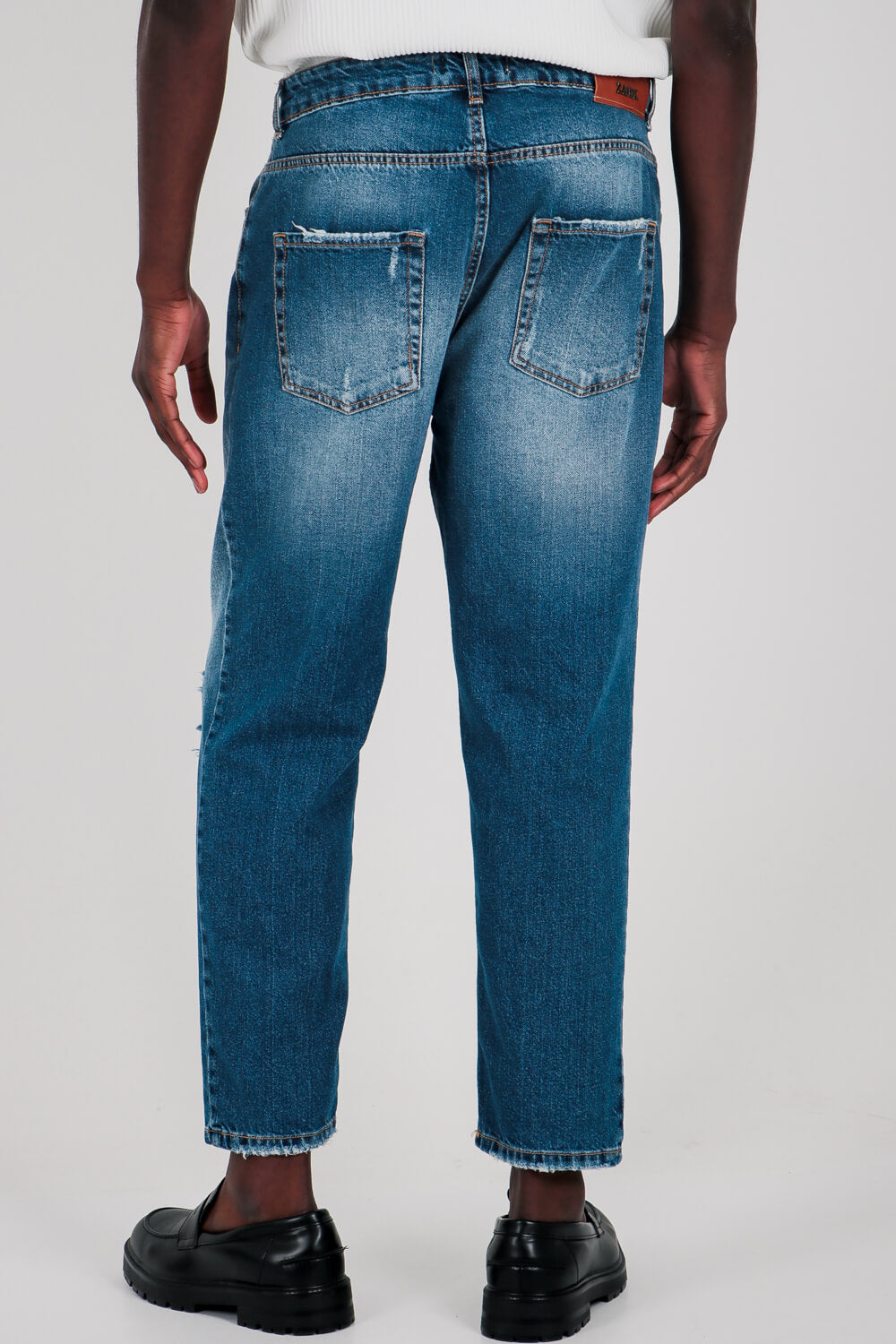 Τζιν relaxed fit με σκισίματα