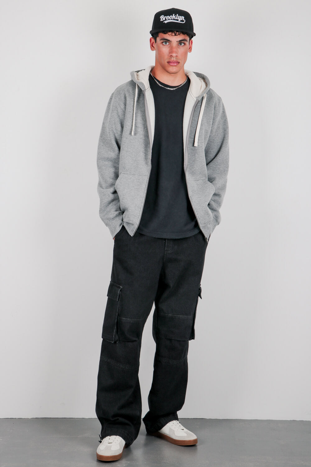 Φόυτερ με κουκούλα και φερμουάρ