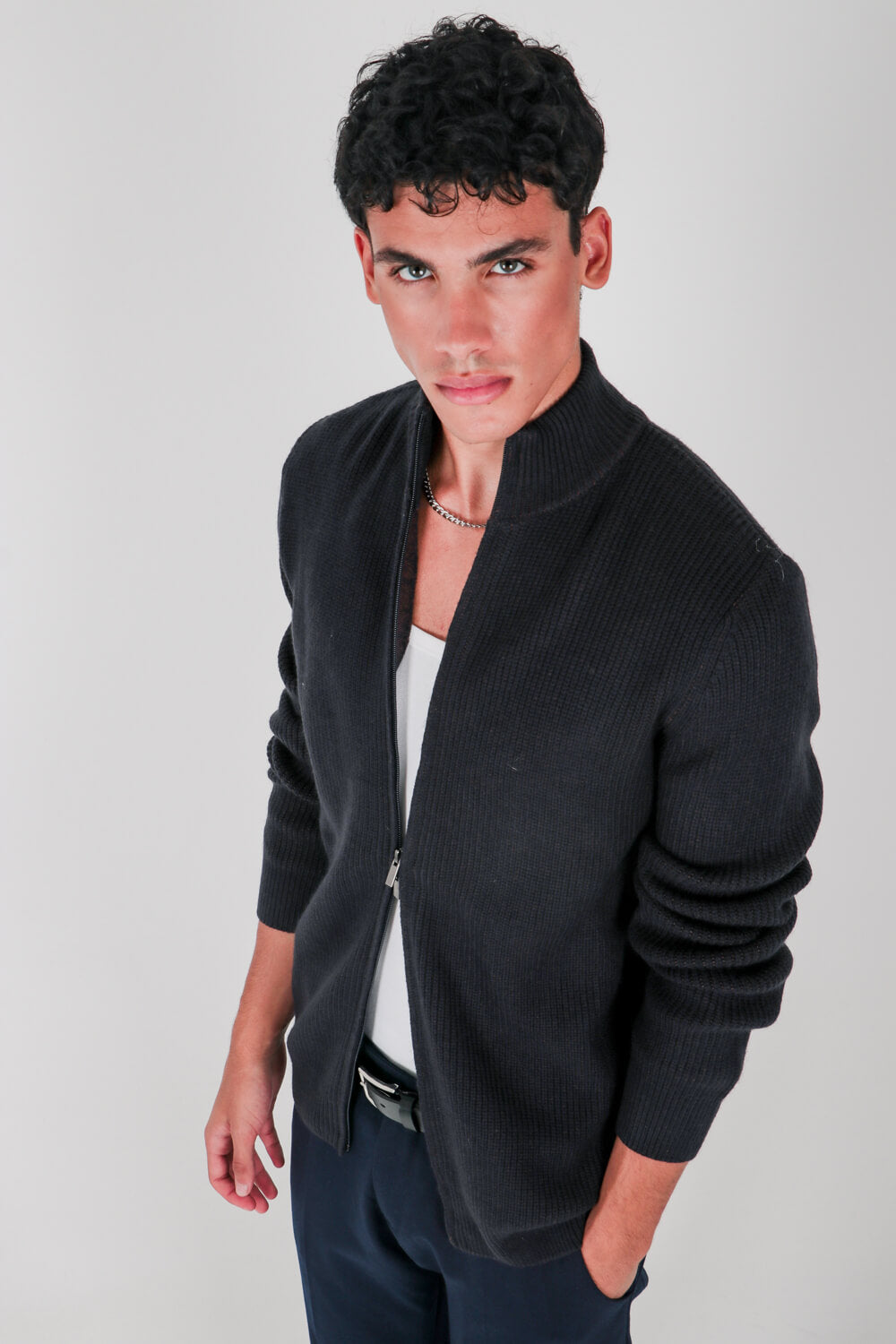 Πλεκτή ζακέτα με ανάποδη πλέξη