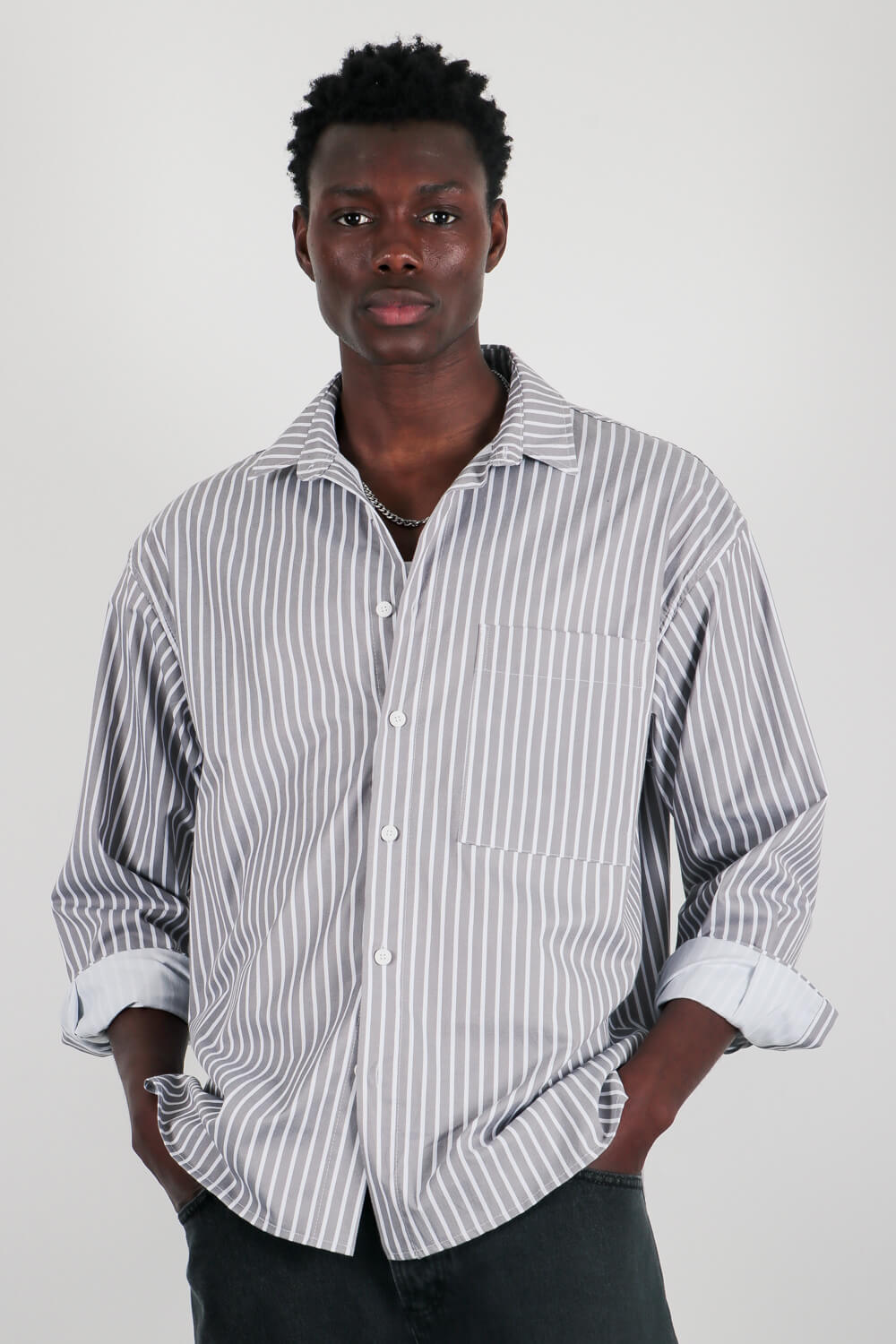 Ριγέ πουκάμισο με τσέπη