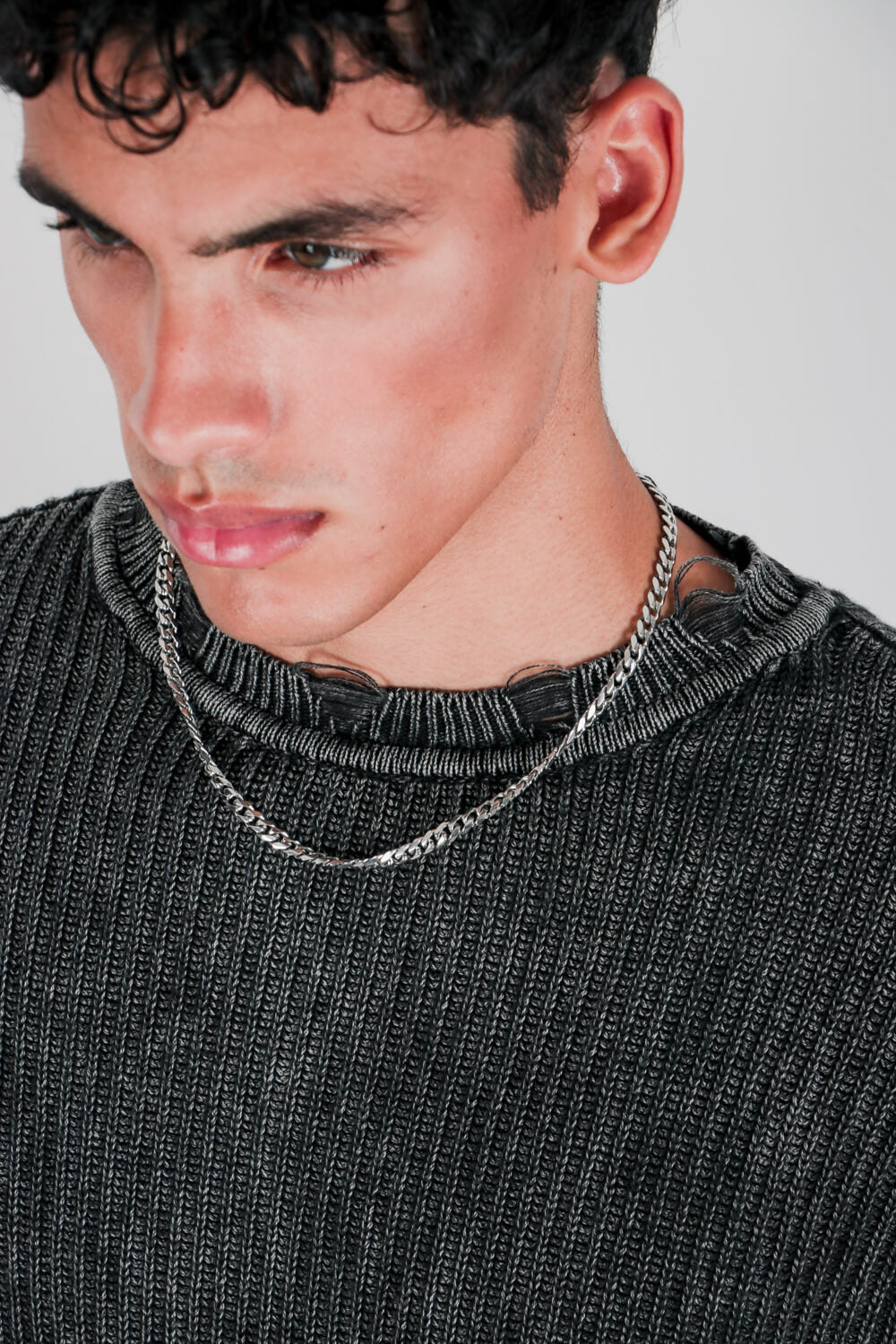 Πλεκτή μπλούζα με φθορές