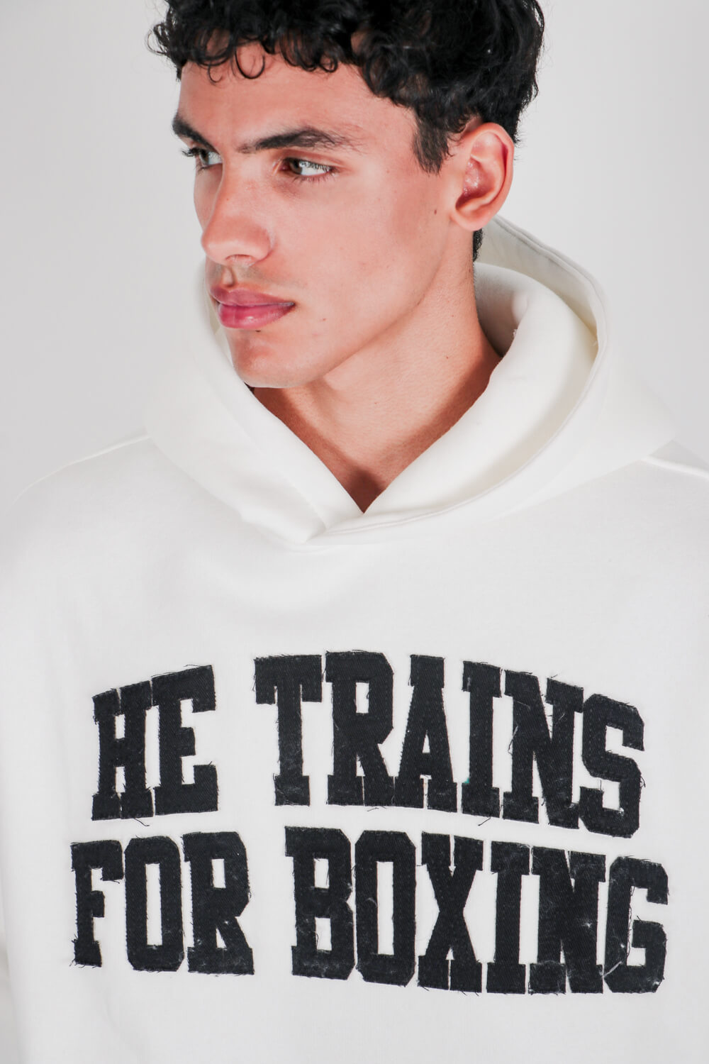 Φούτερ με κουκούλα trains for boxing