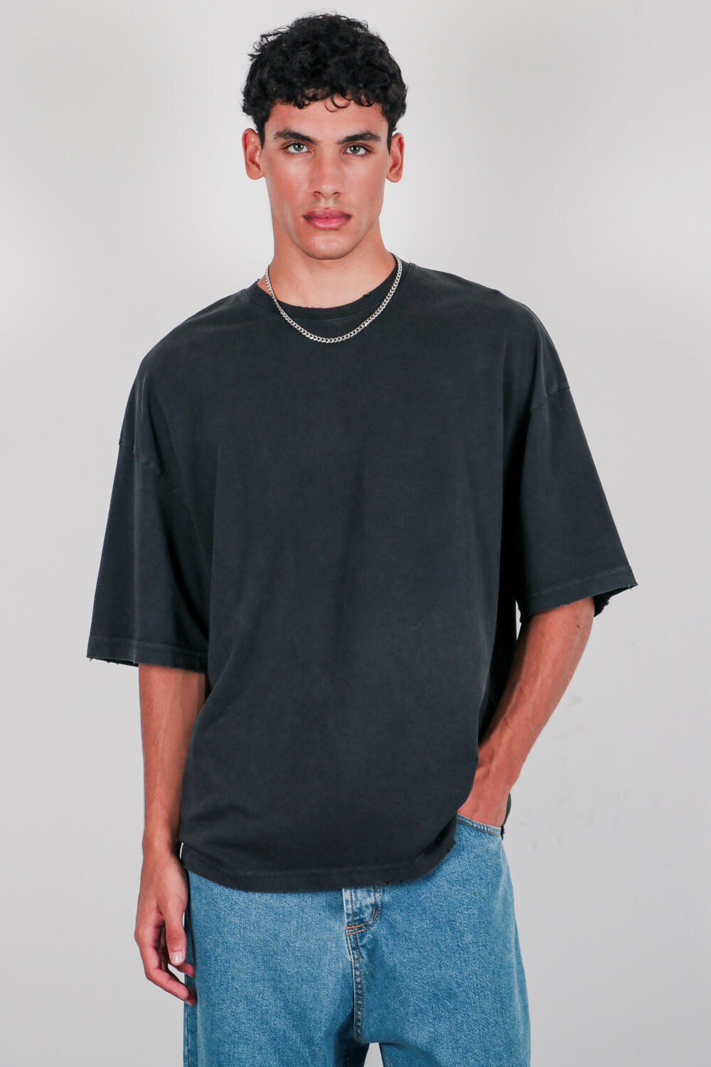 Ριχτή μπλούζα με ξέβαμμα