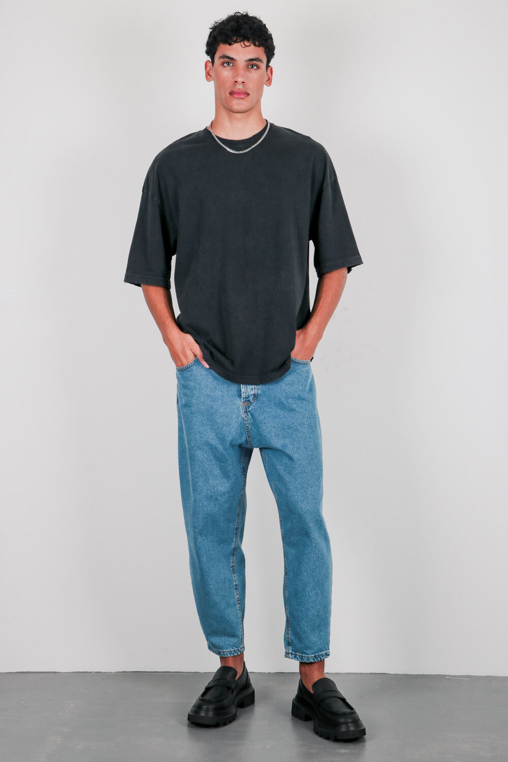 Ριχτή μπλούζα με ξέβαμμα