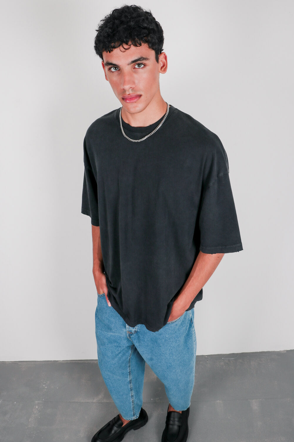 Ριχτή μπλούζα με ξέβαμμα