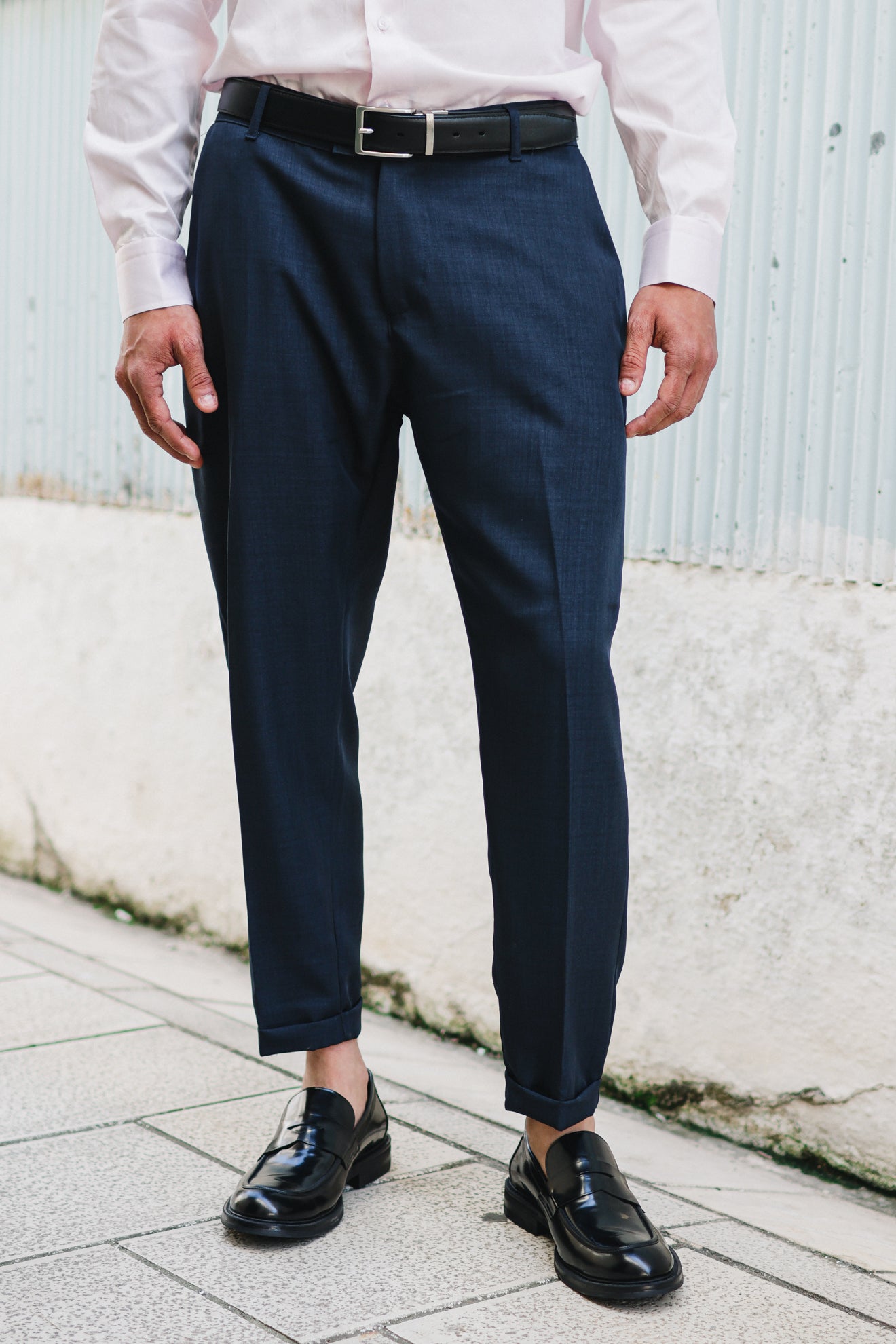 Παντελόνι slim fit με μάκρος cropped