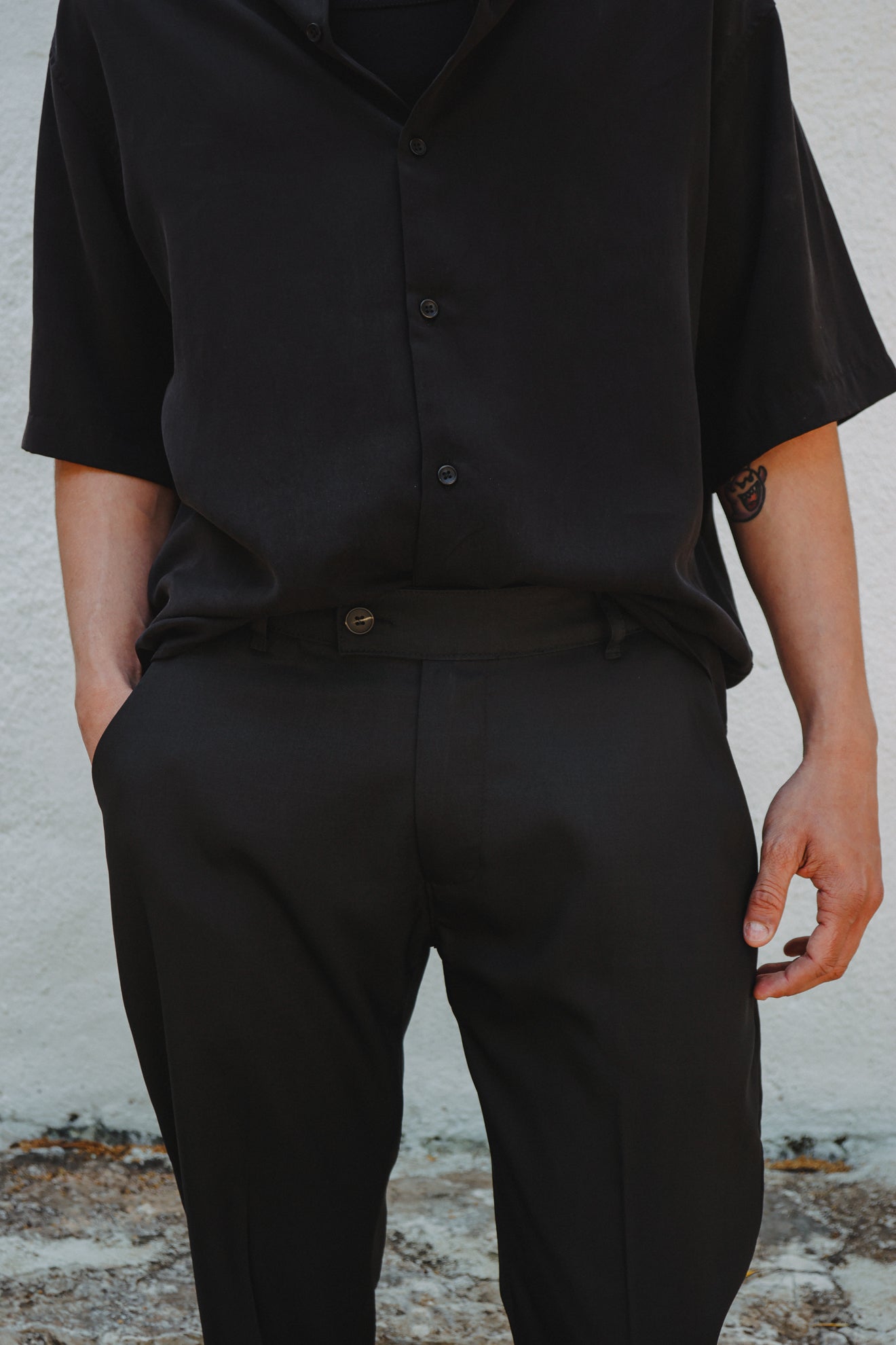 Παντελόνι slim fit με μάκρος cropped