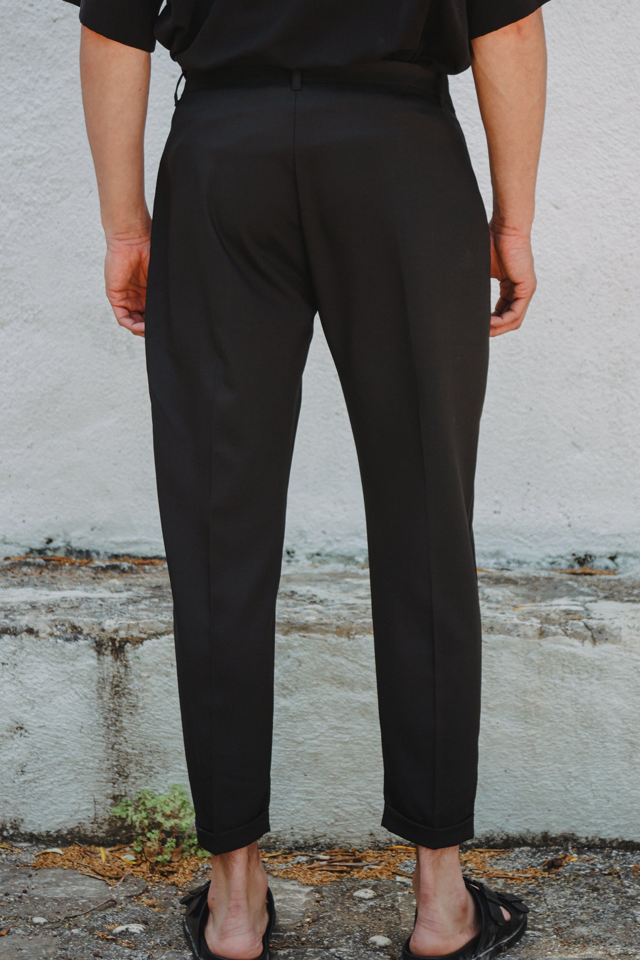 Παντελόνι slim fit με μάκρος cropped