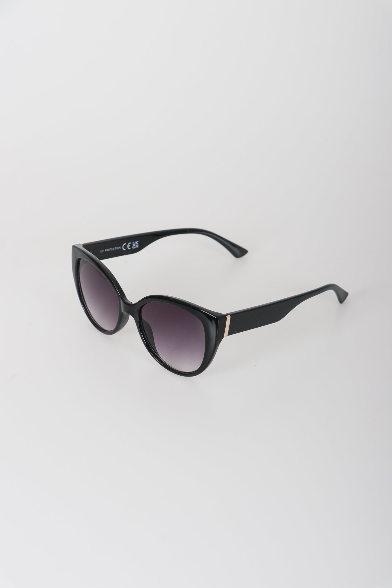 Γυαλιά ηλίου με κοκάλινο σκελετό