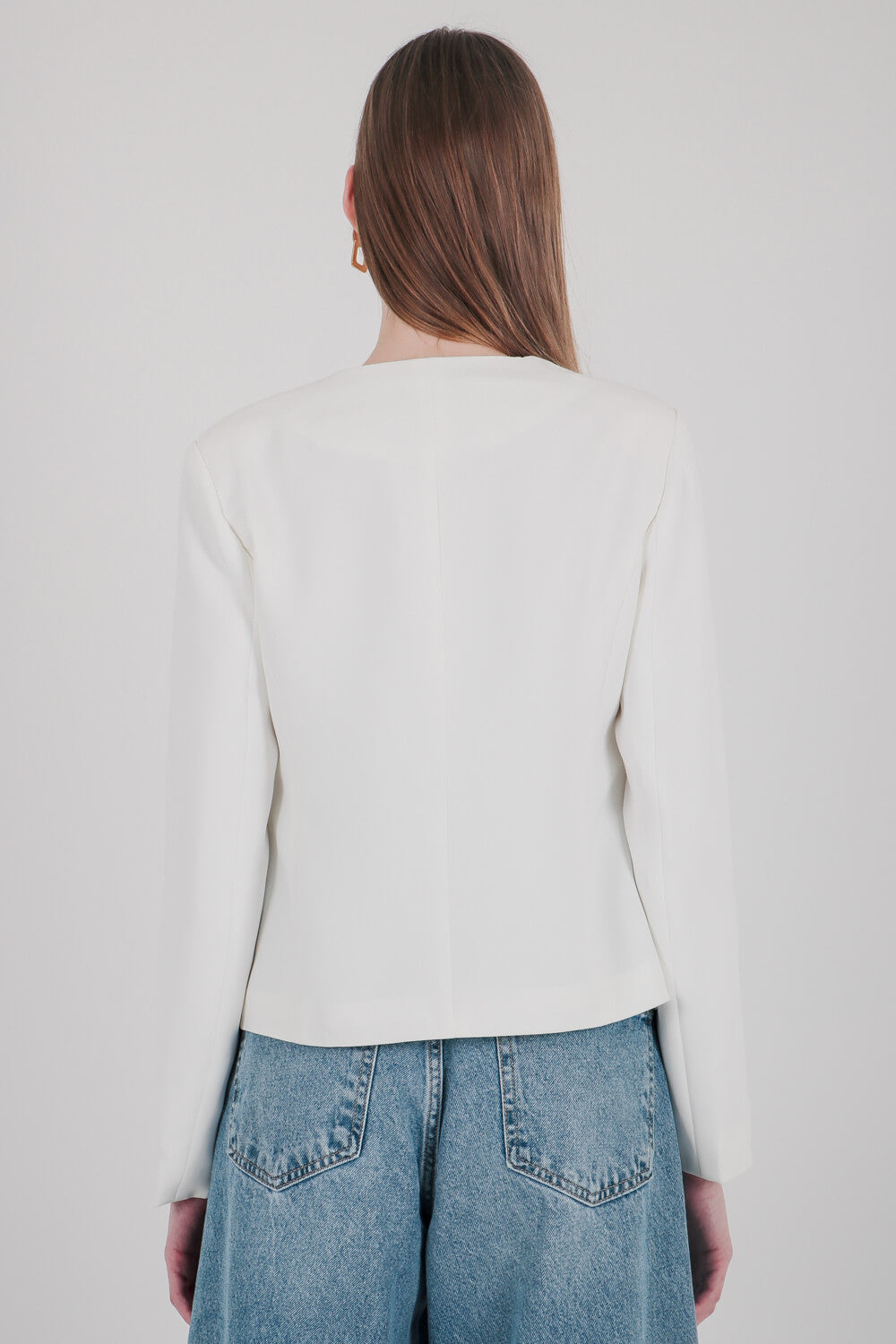 Μπλέιζερ με στρόγγυλη λαιμόλοψη