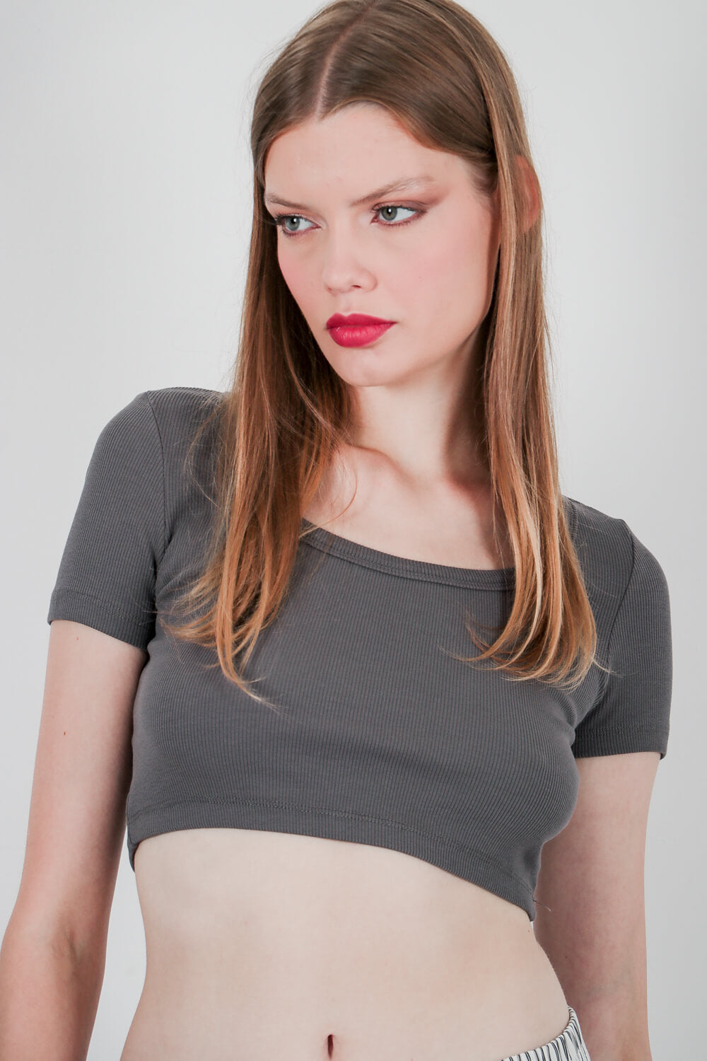 Τοπ crop με ύφανση ριπ