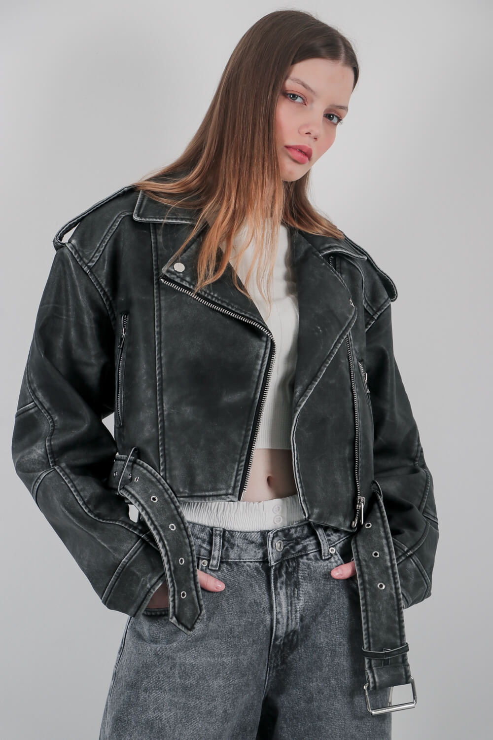 Μπουφάν biker crop με υφή δέρματος