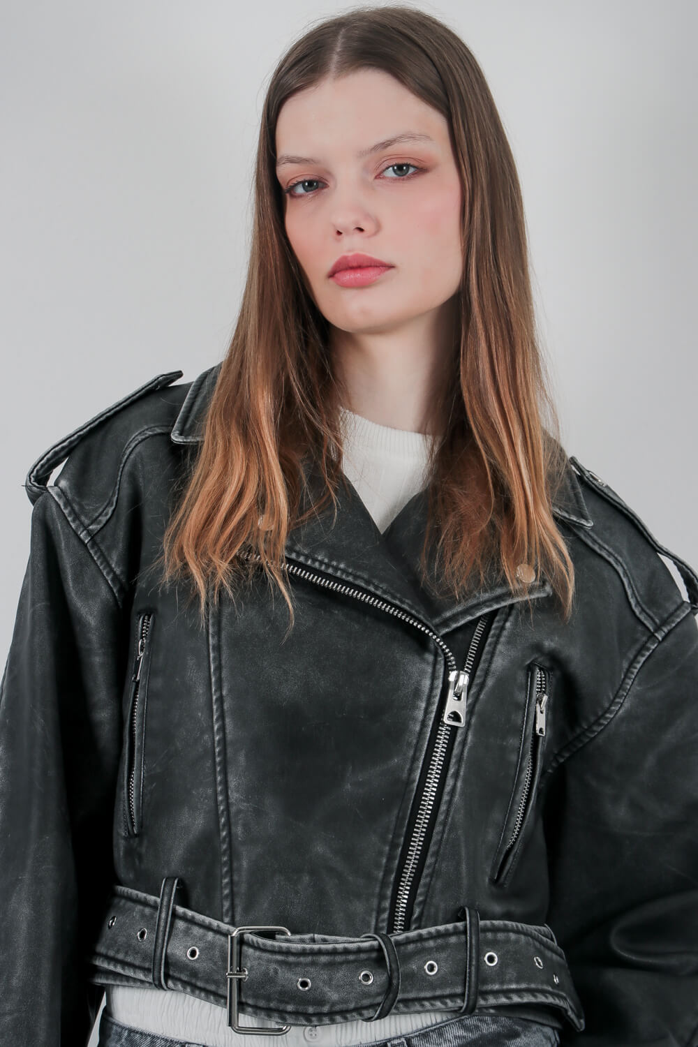 Μπουφάν biker crop με υφή δέρματος