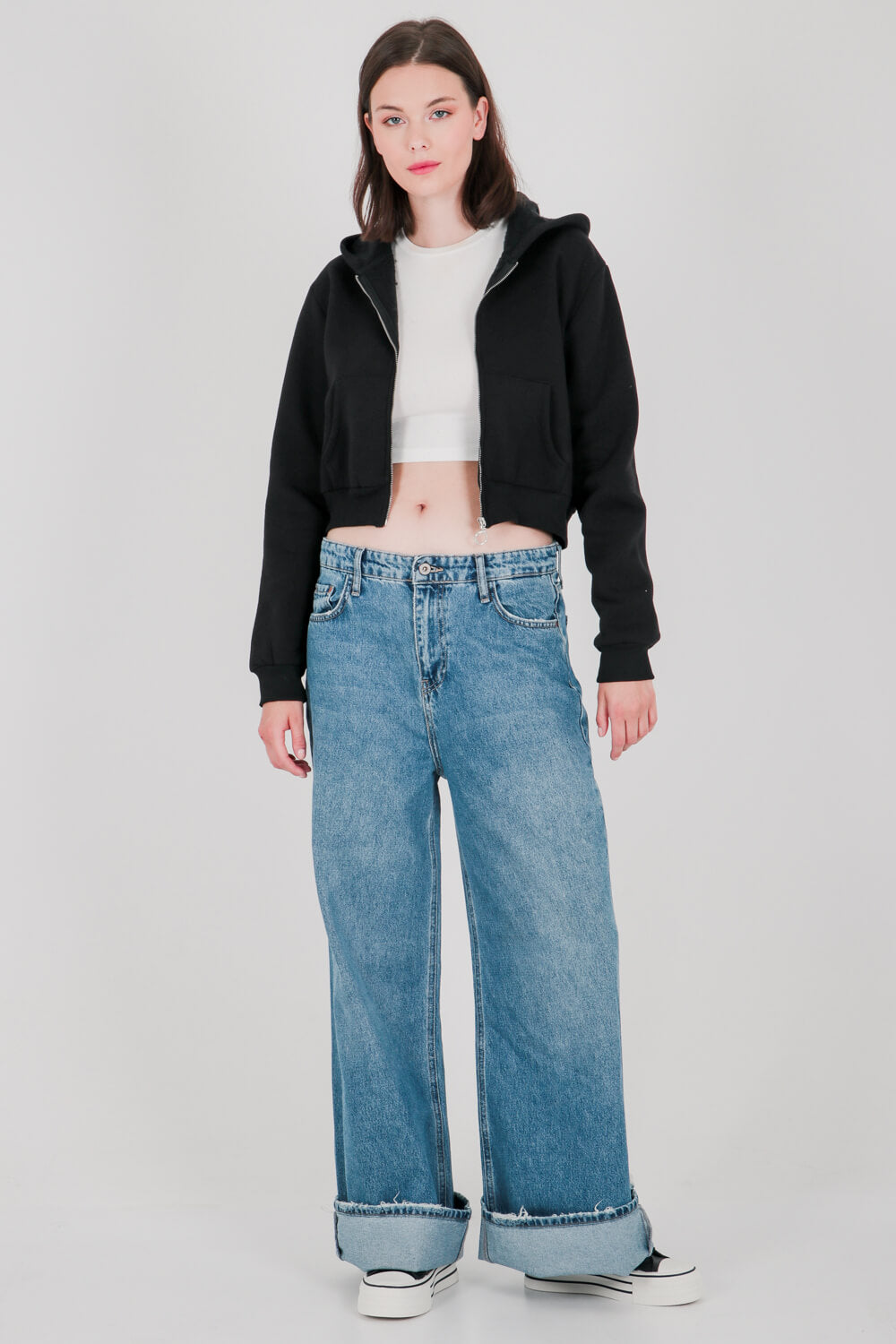 Ζακέτα crop με κουκούλα