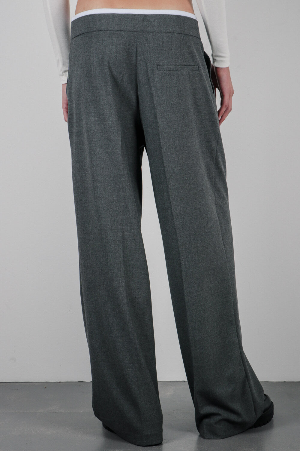 Φαρδύ παντελόνι με διπλή μέση