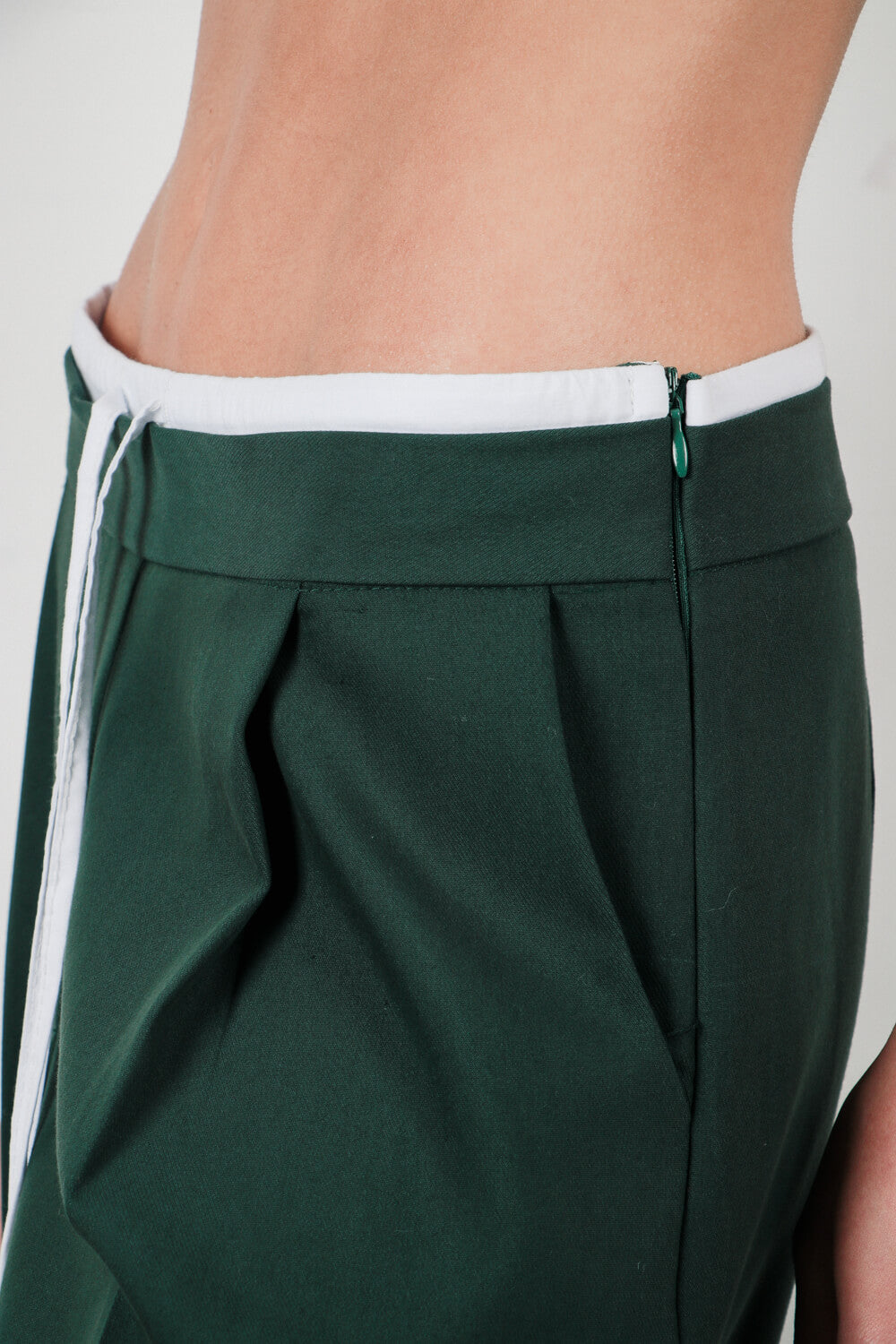 Φαρδύ παντελόνι με διπλή μέση