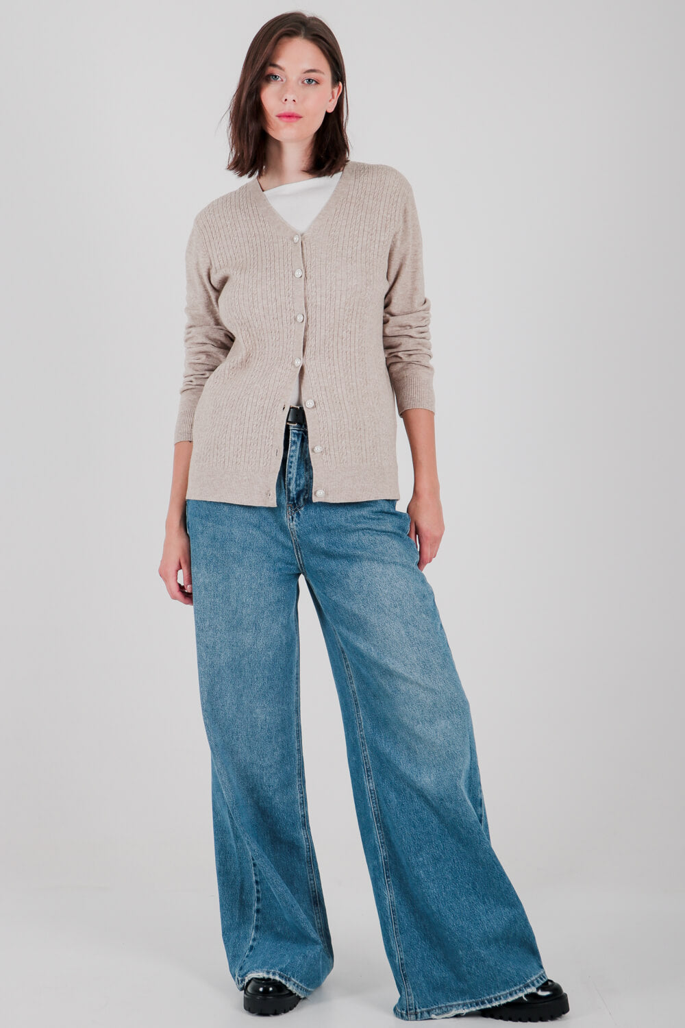 Πλεκτή ζακέτα με πέρλες