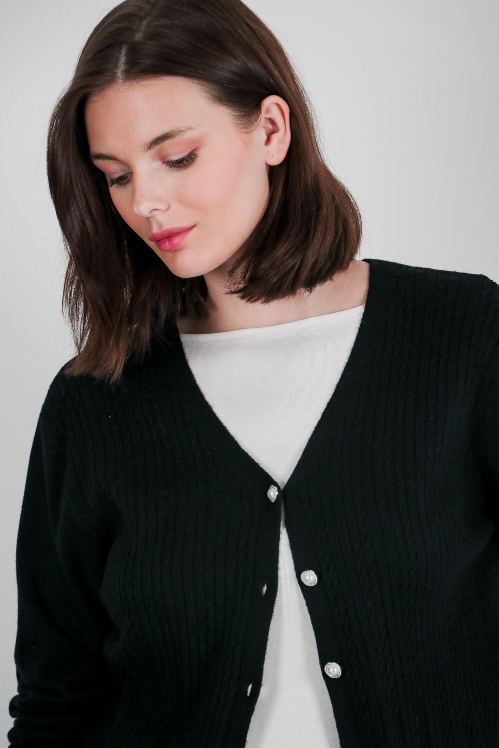 Πλεκτή ζακέτα με πέρλες