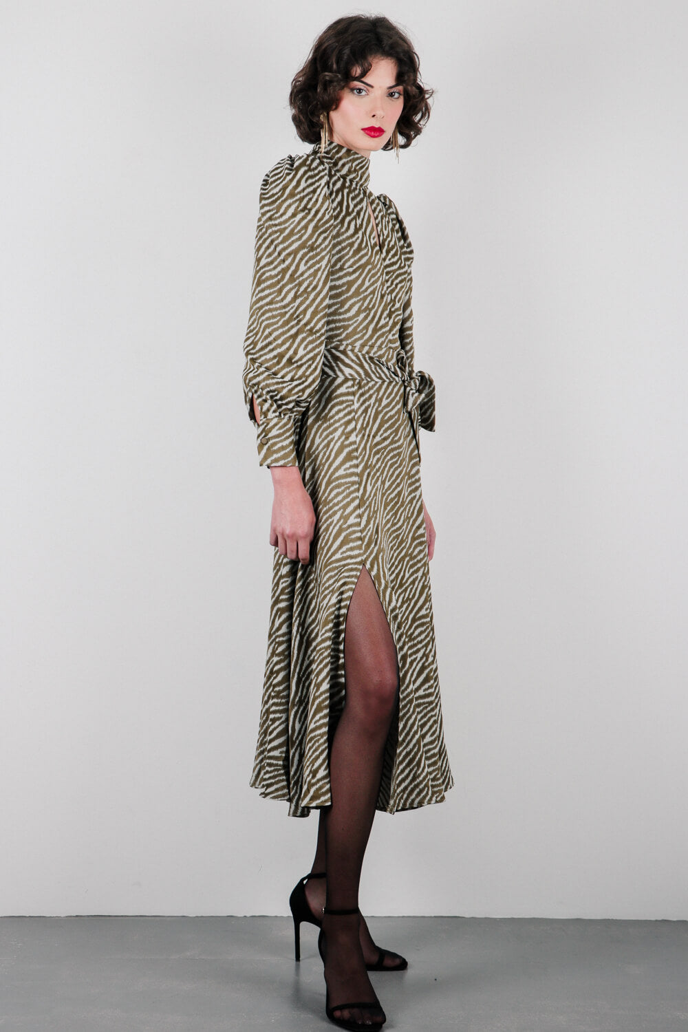 Εμπριμέ μίντι φόρεμα σατινέ