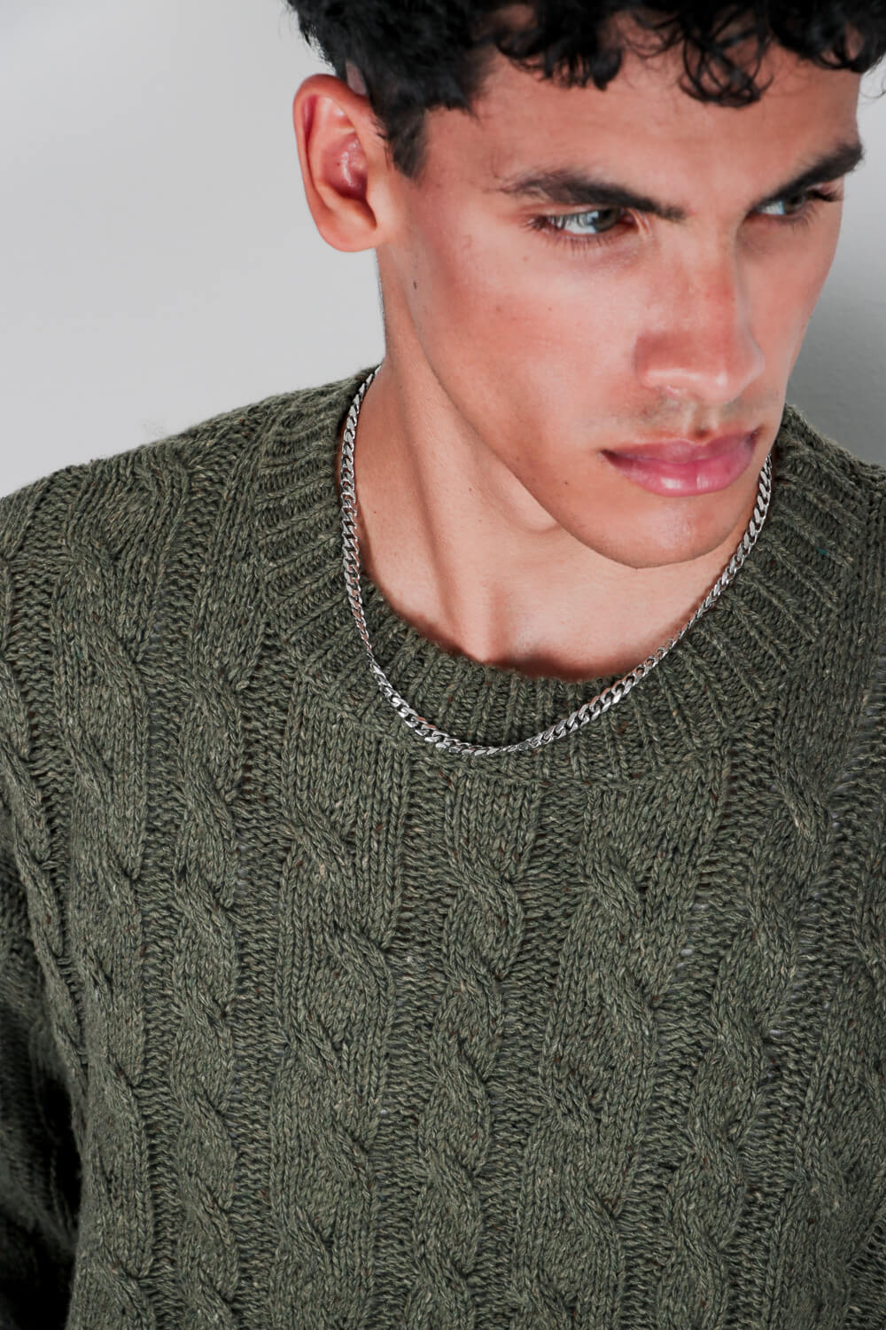 Πλεκτή μπλούζα με σχέδιο πλεξίδες