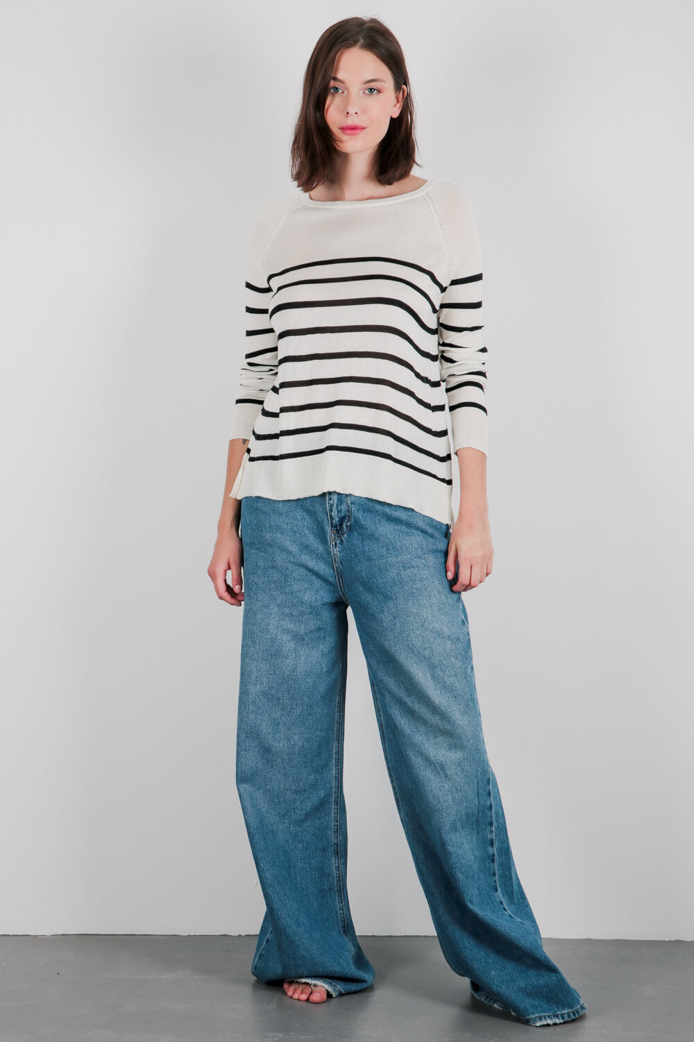 Ριγέ πλεκτό με λεπτή πλέξη