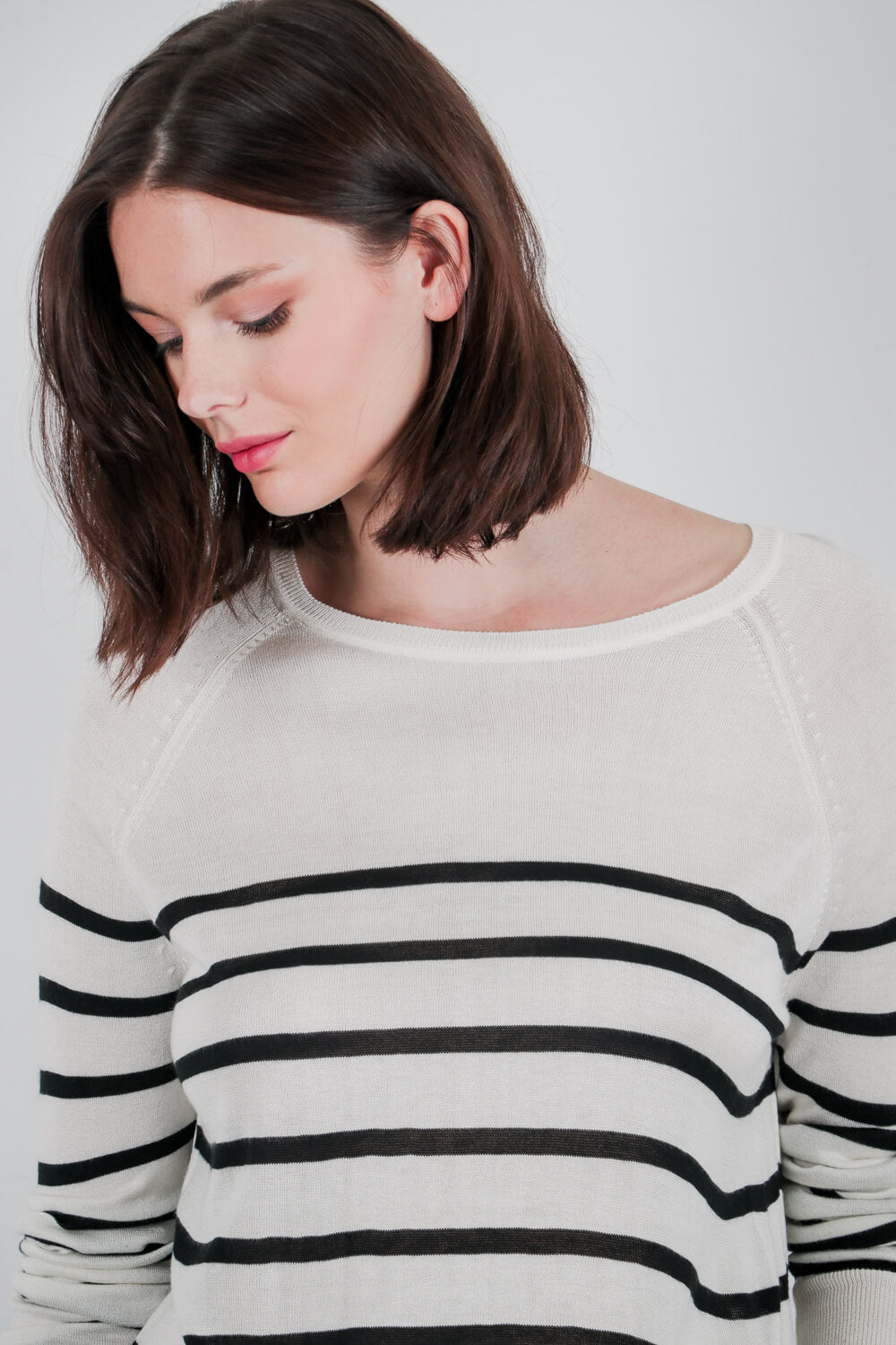 Ριγέ πλεκτό με λεπτή πλέξη