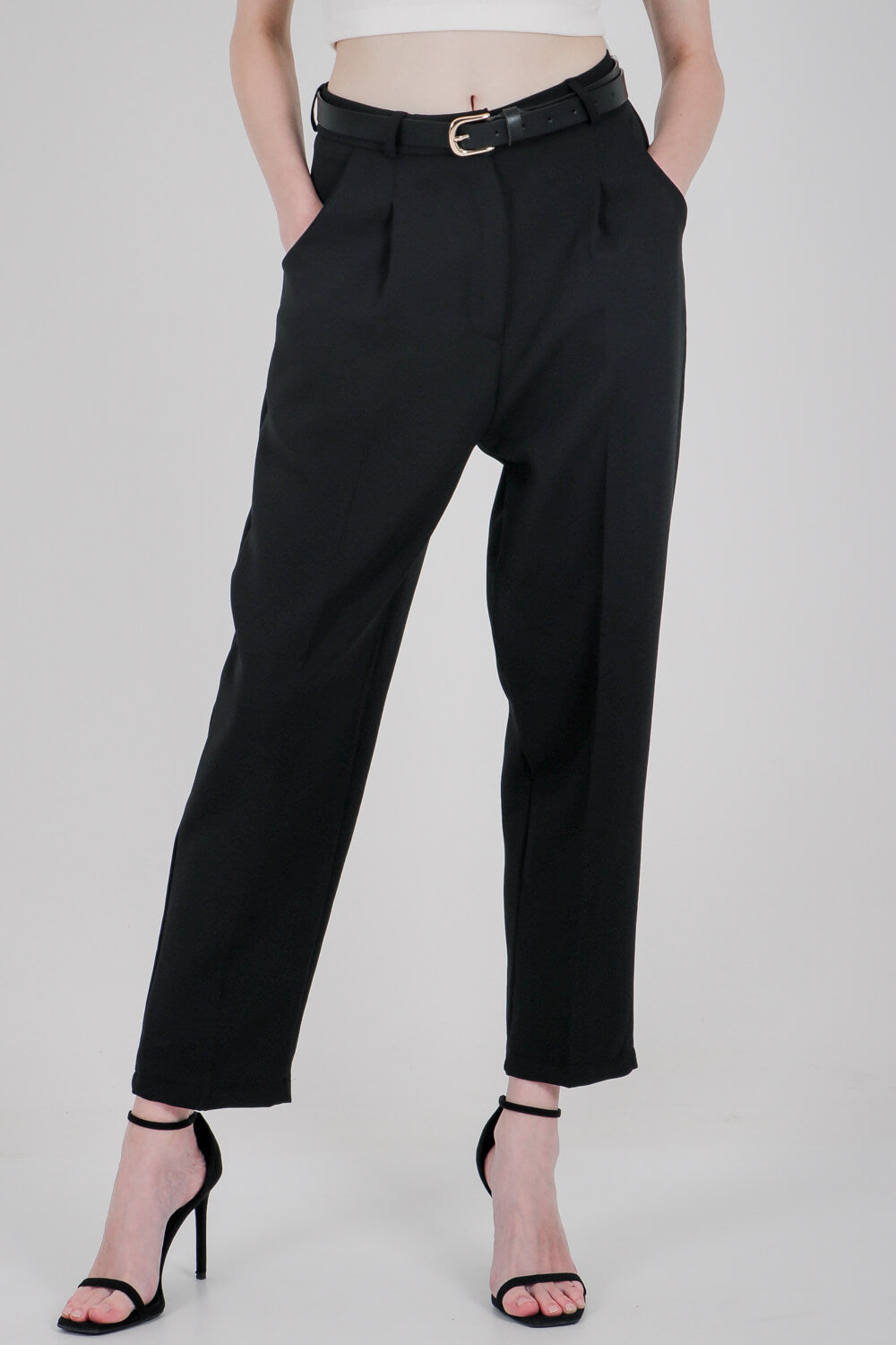 Παντελόνι carrot με ζώνη