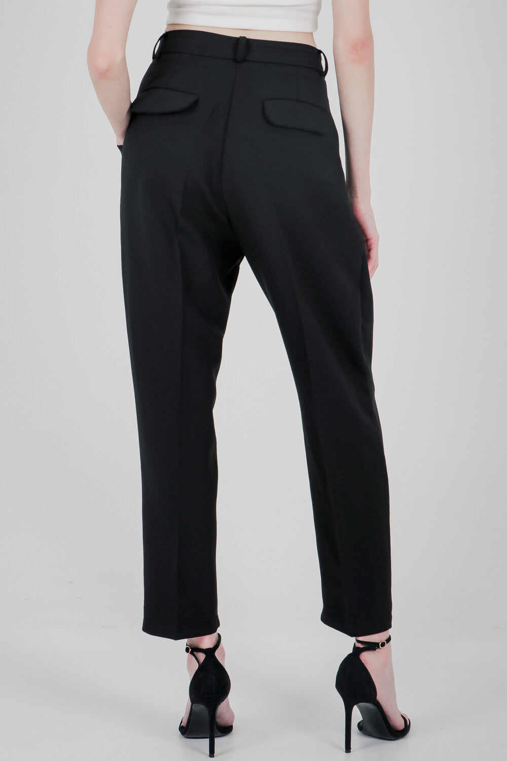 Παντελόνι carrot με ζώνη