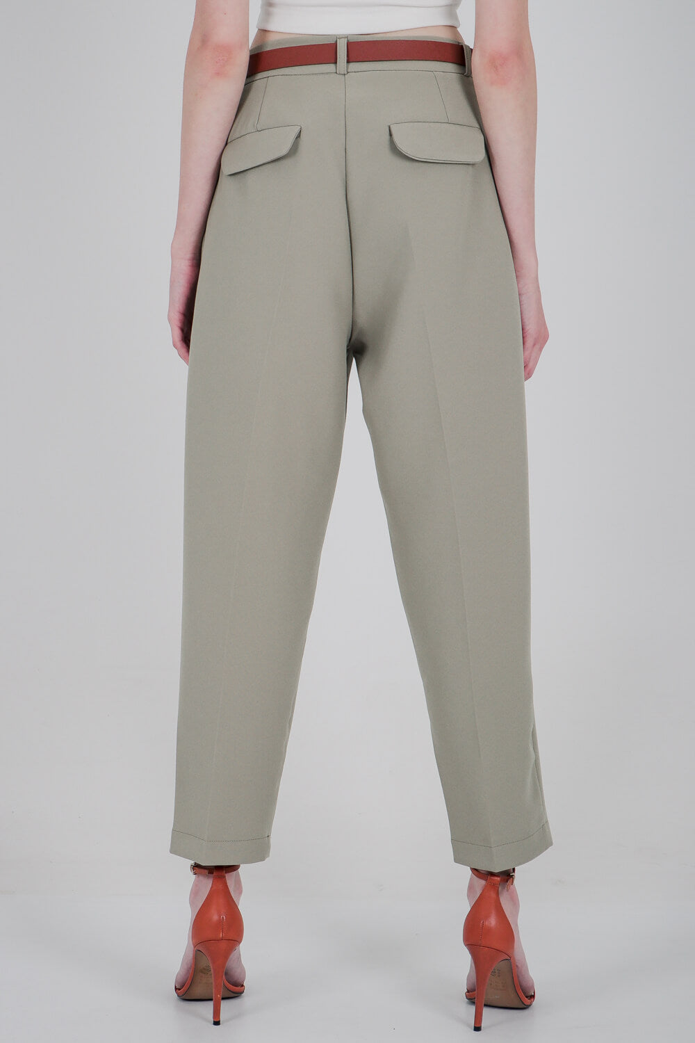 Παντελόνι carrot με ζώνη