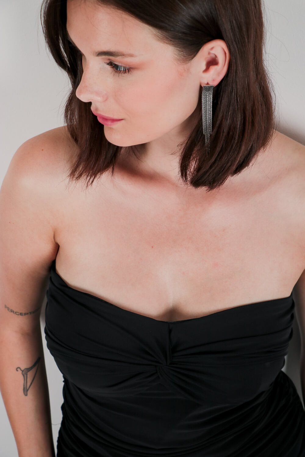 Φόρεμα strapless από τούλι