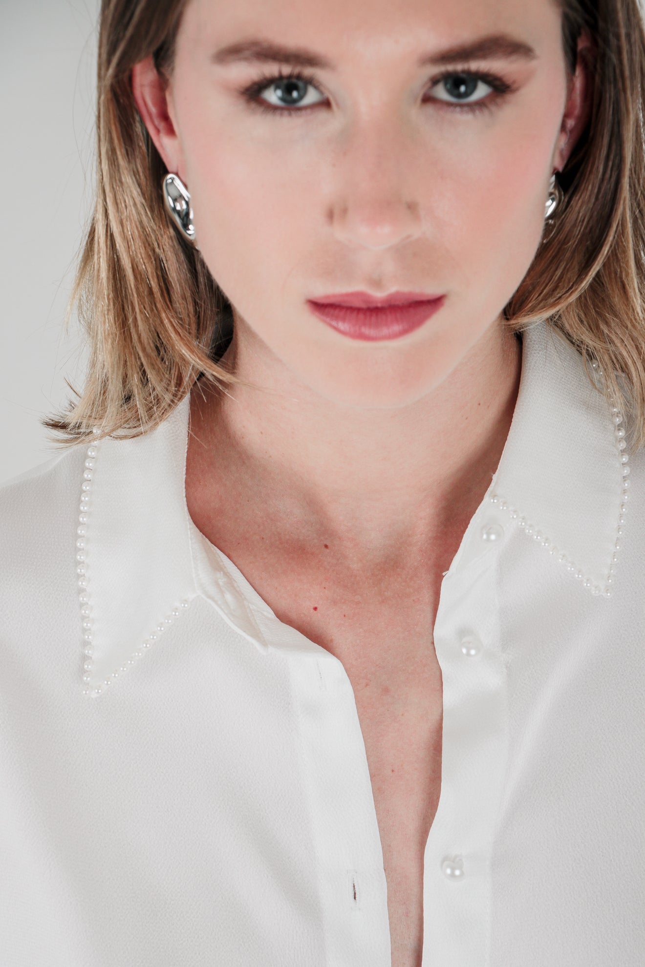 Πουκάμισο σατινέ με πέρλες