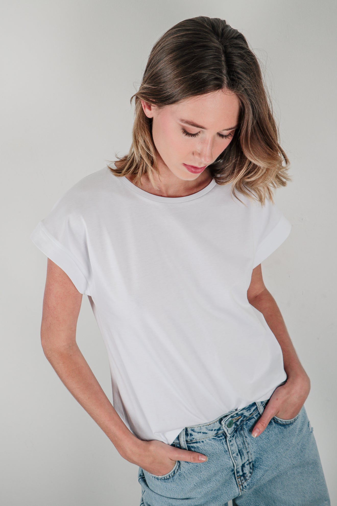 Βαμβακερή μπλούζα basic με μανίκι ντραπέ