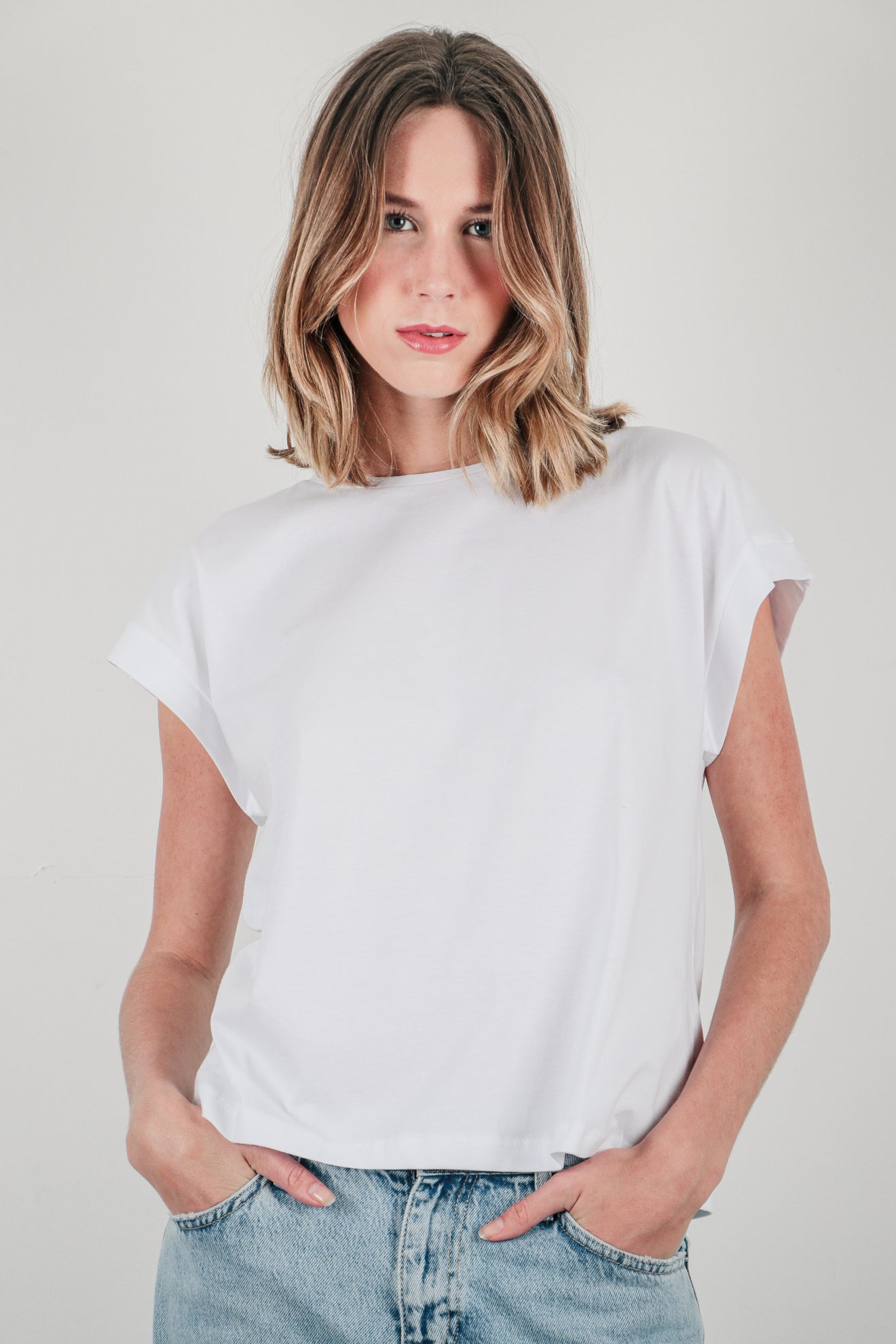 Βαμβακερή μπλούζα basic με μανίκι ντραπέ