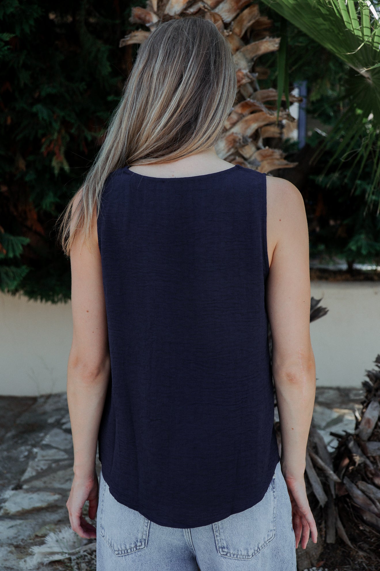 Μπλούζα με V ντεκολτέ