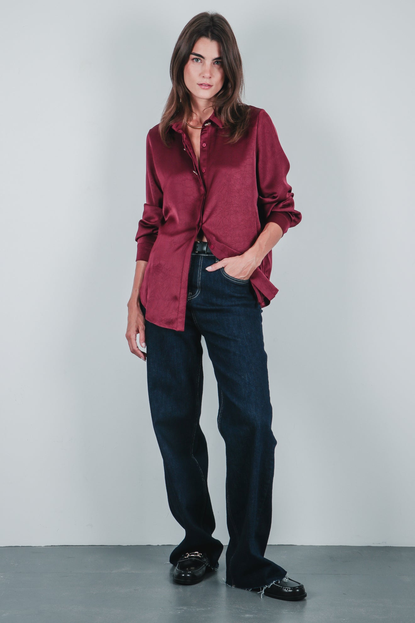 Σατέν πουκάμισο με χρυσαφί κουμπιά