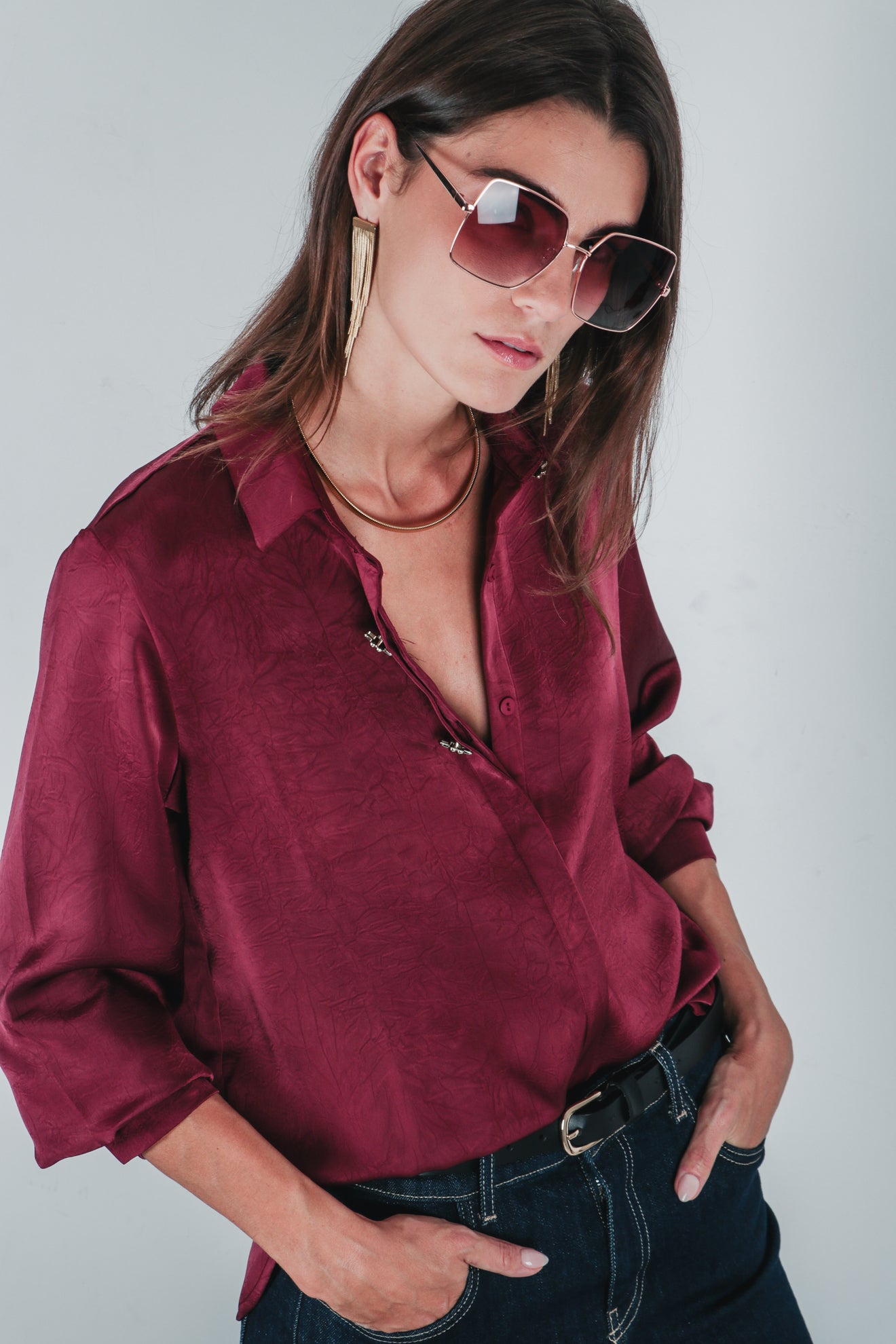 Σατέν πουκάμισο με χρυσαφί κουμπιά