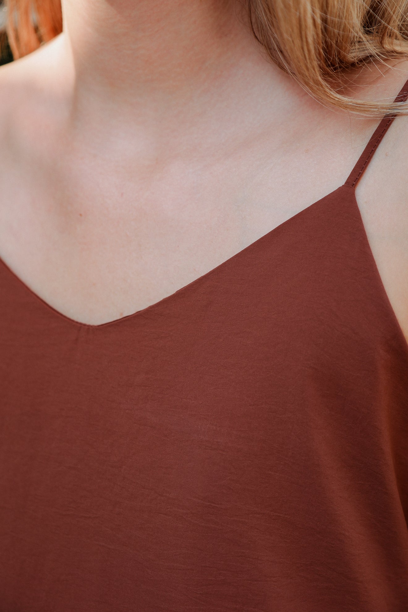 Μπλούζα με λεπτή τιράντα