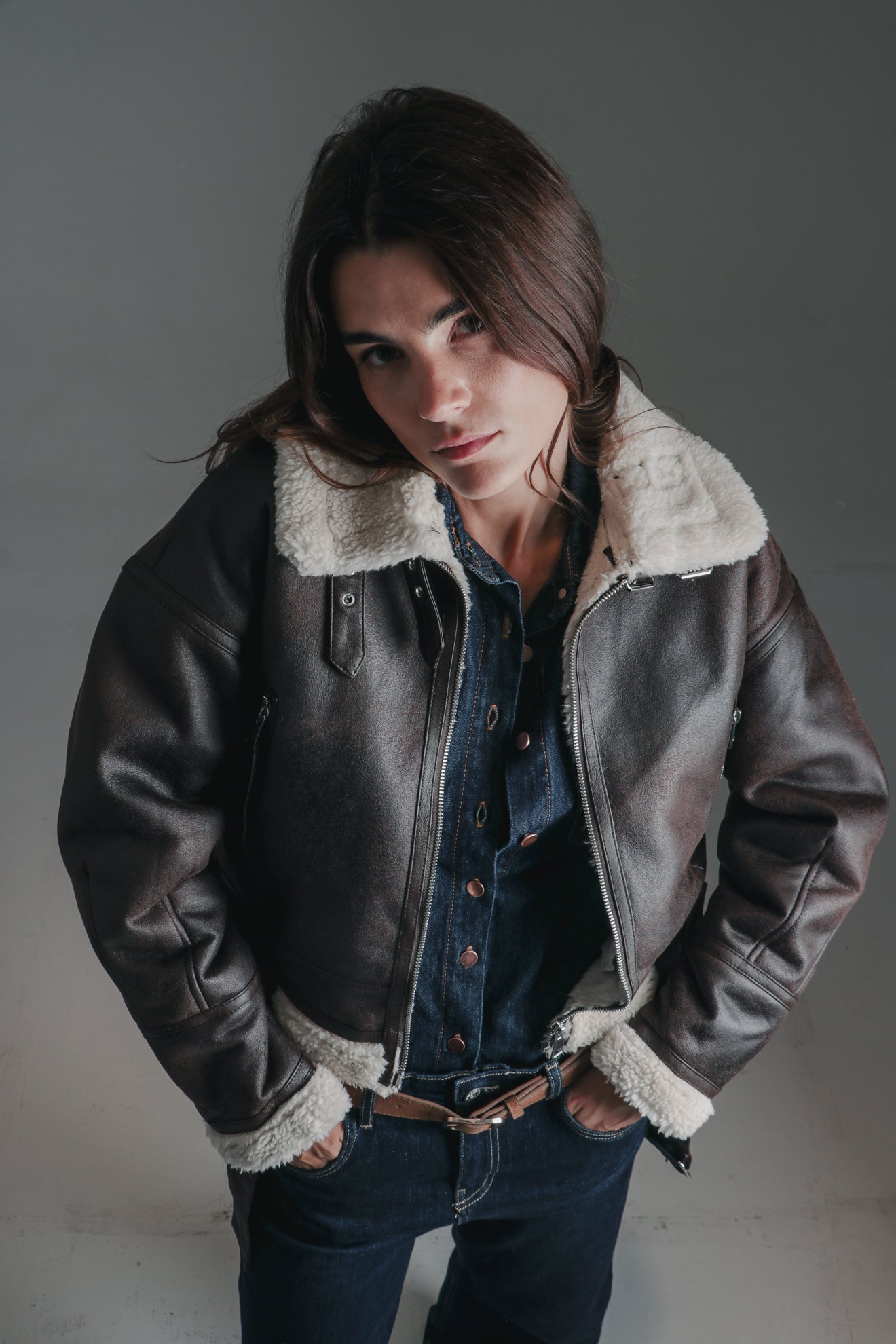 Κοντό μπουφάν με συνθετικό μαλλί προβάτου